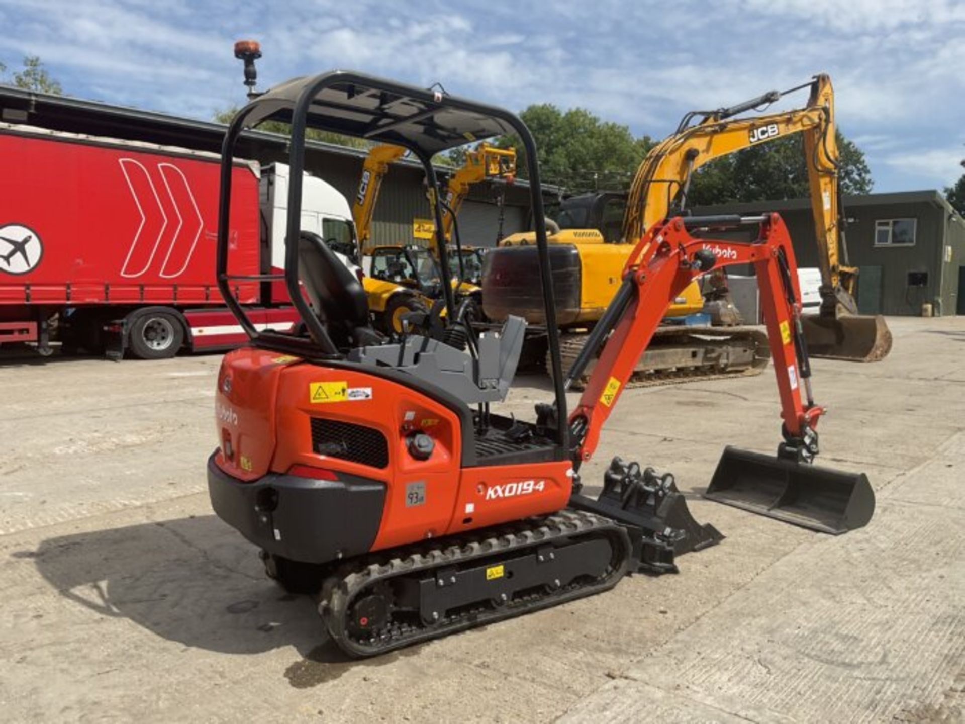 2023 KUBOTA KX019-4 - Image 5 of 8