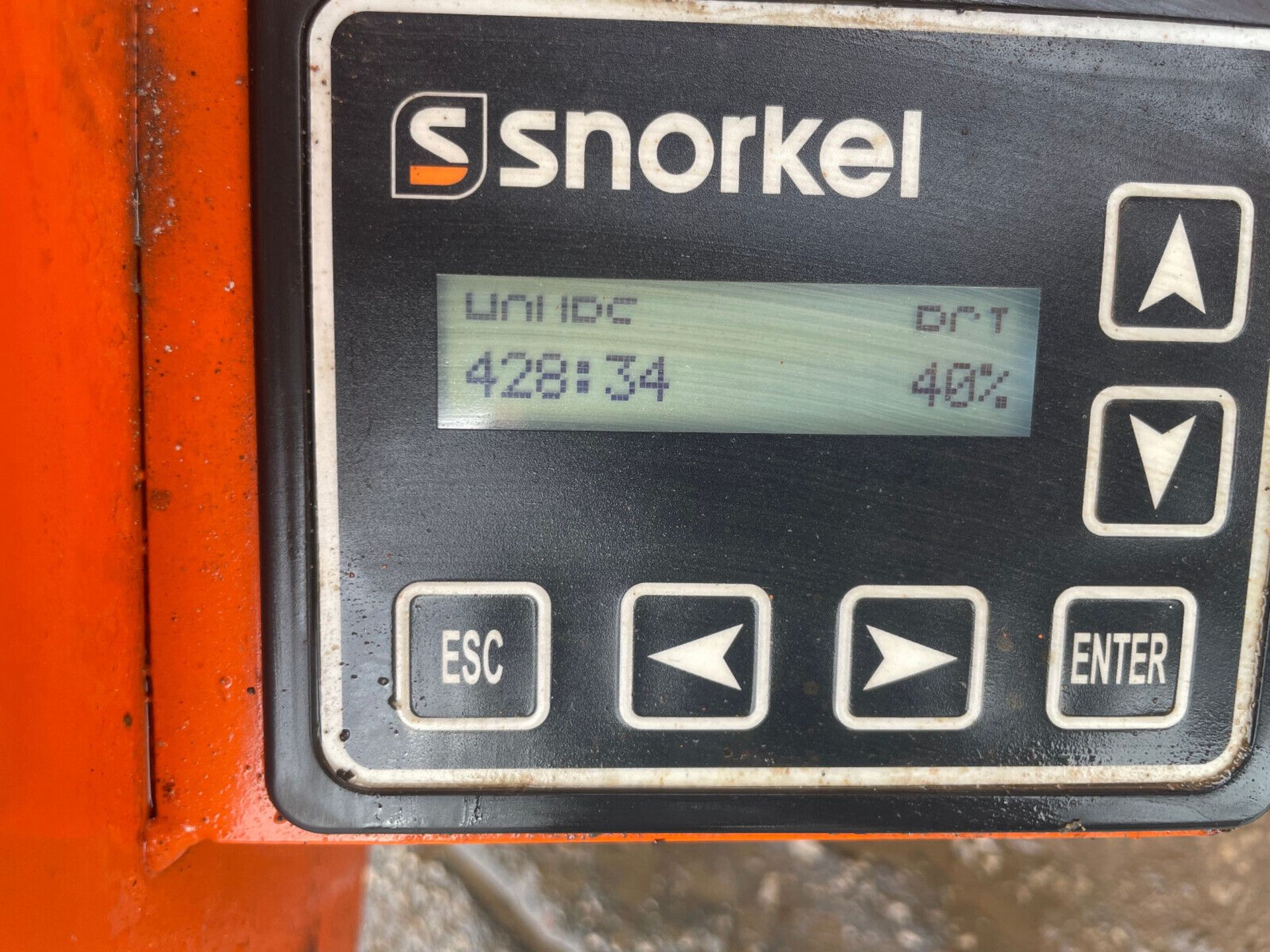 BOOST EFFICIENCY WITH THE 2016 SNORKEL S4726E ELECTRIC SCISSOR LIFT - Bild 4 aus 8