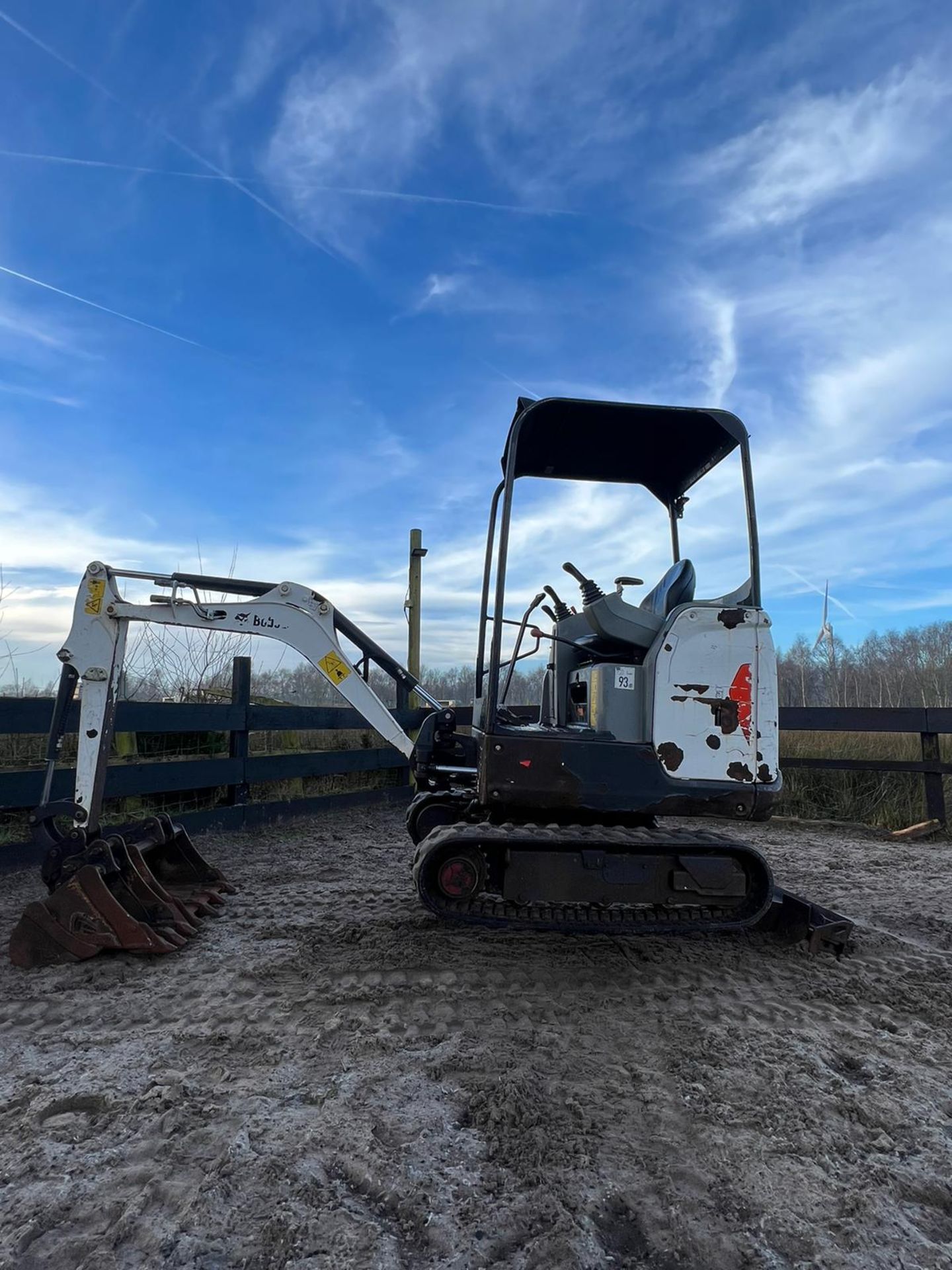 2021 BOBCAT E17 MINI DIGGER EXCAVATOR TRACK MACHINE 1.7 TON ! 3 BUCKETS