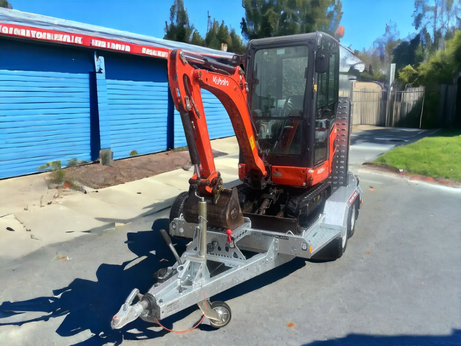 2015 KUBOTA KX016-4 MINI EXCAVATOR WITH NEW TRAILER - Image 2 of 8