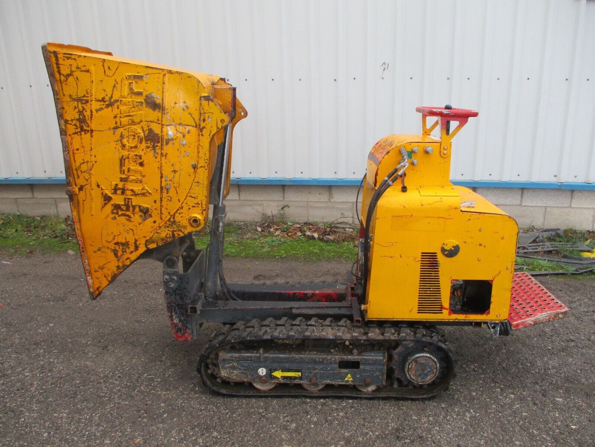 YANMAR ENGINE HINOWA TRACKED DUMPER - Image 9 of 10