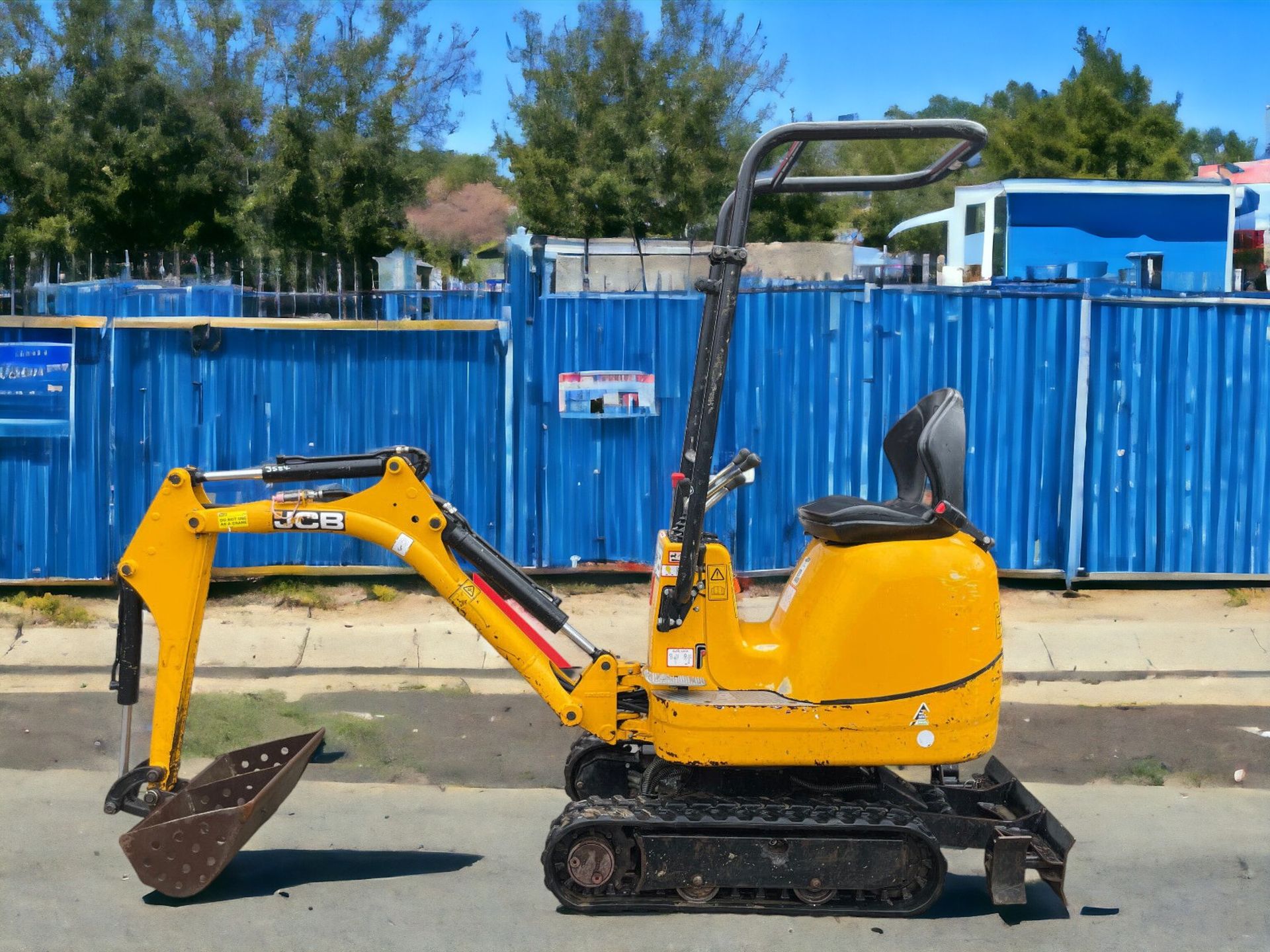 PRECISION AND POWER COMBINED: 2020 JCB 8008 CTS MICRO EXCAVATOR - Image 3 of 11