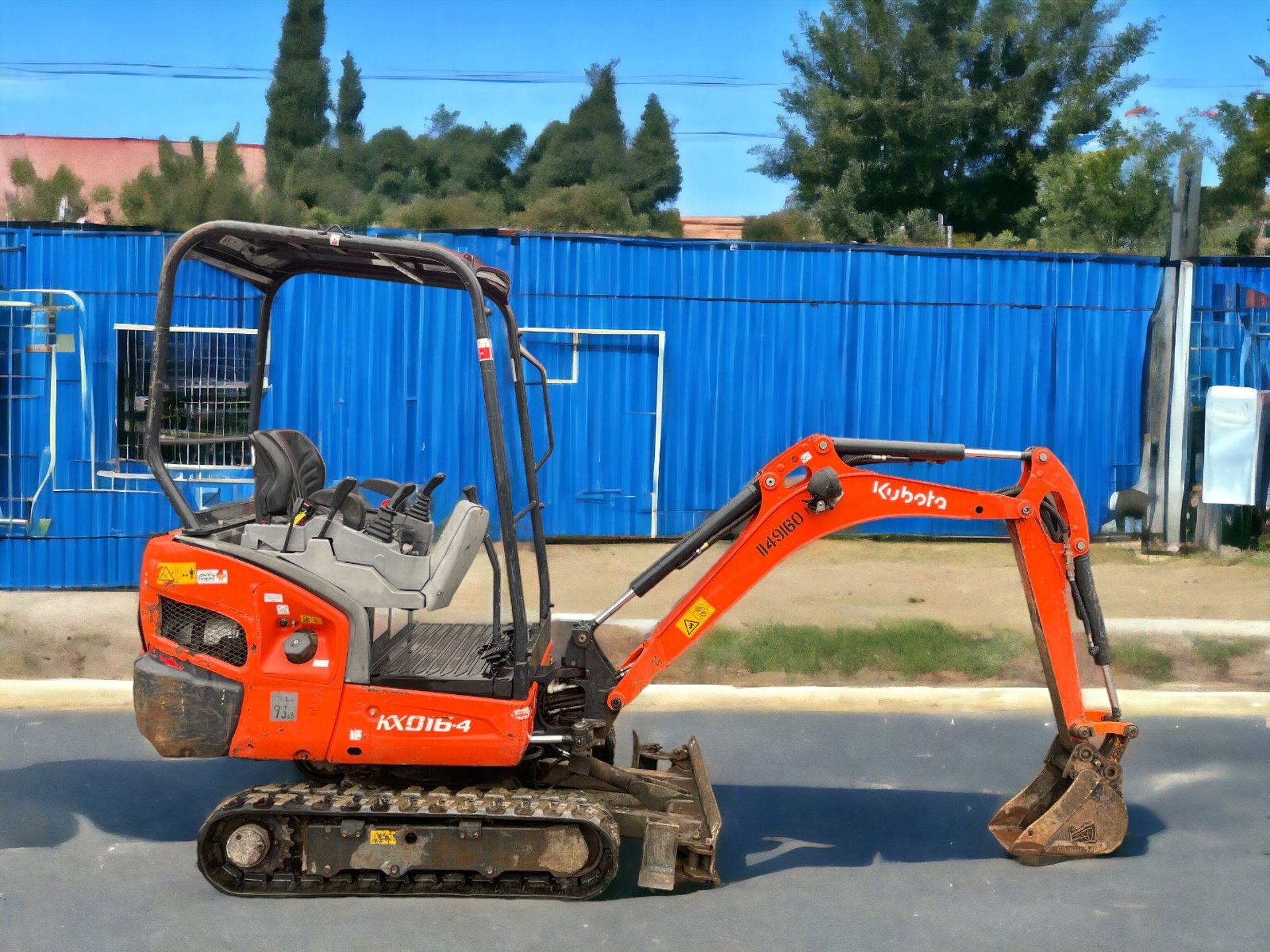 EFFICIENCY REDEFINED: 2015 KUBOTA KX016-4 MINI EXCAVATOR - Image 10 of 10