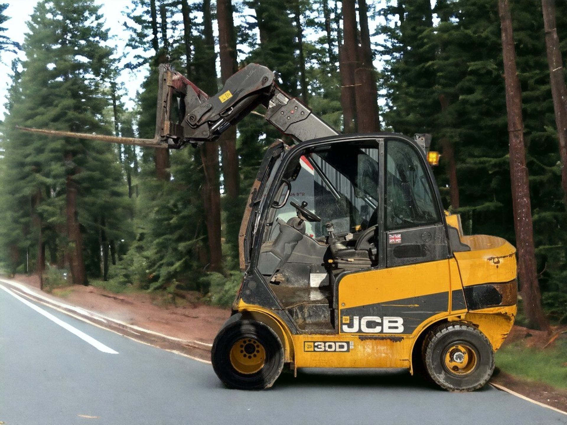 2014 JCB TELETRUK TLT30D TELEHANDLER - RELIABLE, EFFICIENT, AND READY TO WORK - Image 3 of 9