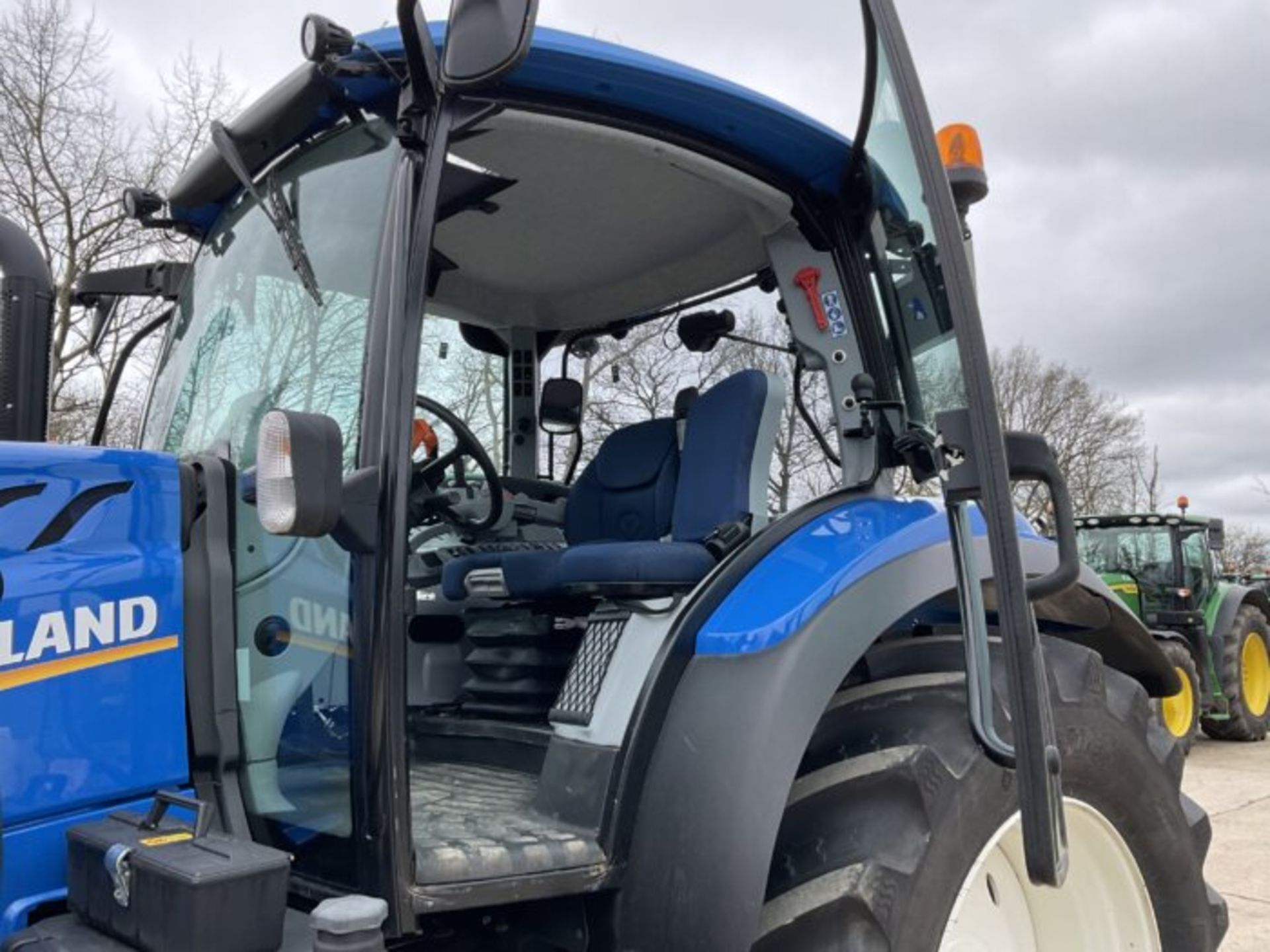 NEW HOLLAND T6.180 - Image 10 of 13
