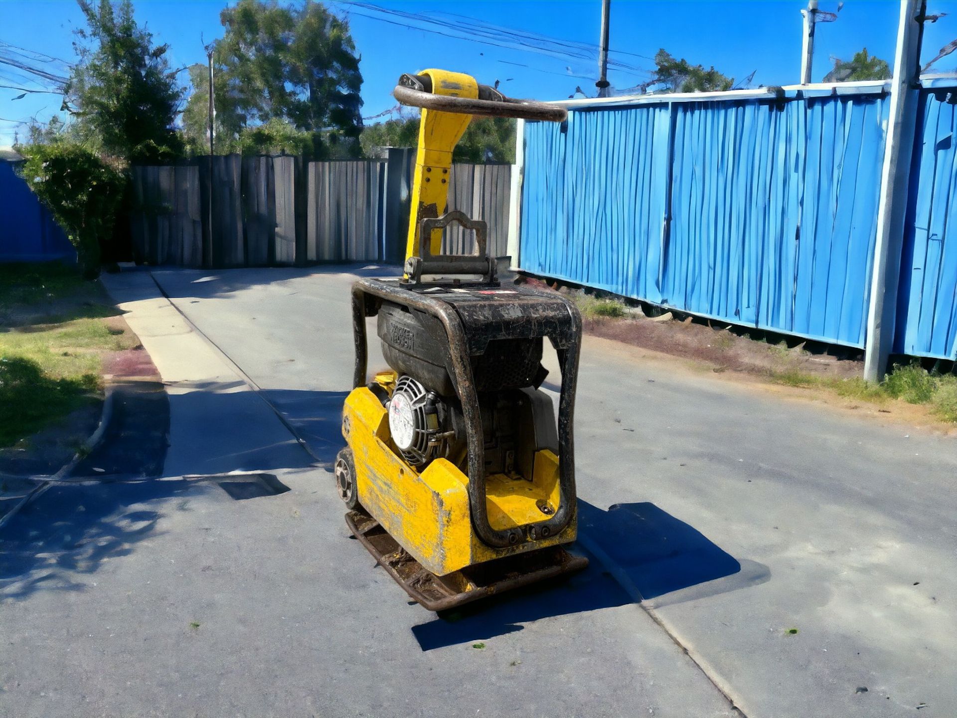 2011 WACKER NEUSON DPU 2540H DIESEL REVERSIBLE VIBRATORY PLATE - Image 5 of 6