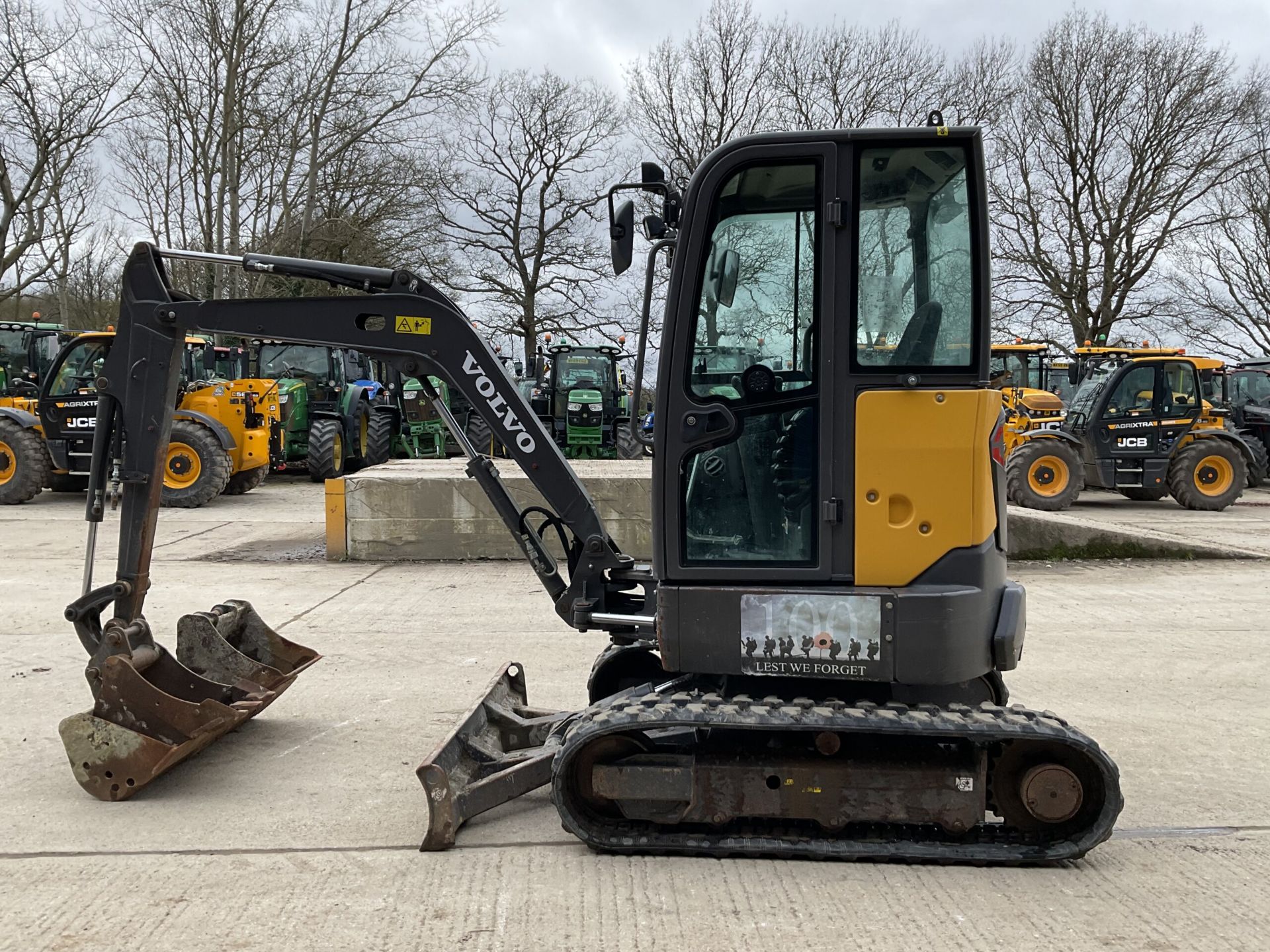 1193 HOURS VOLVO ECR25D - Image 10 of 10