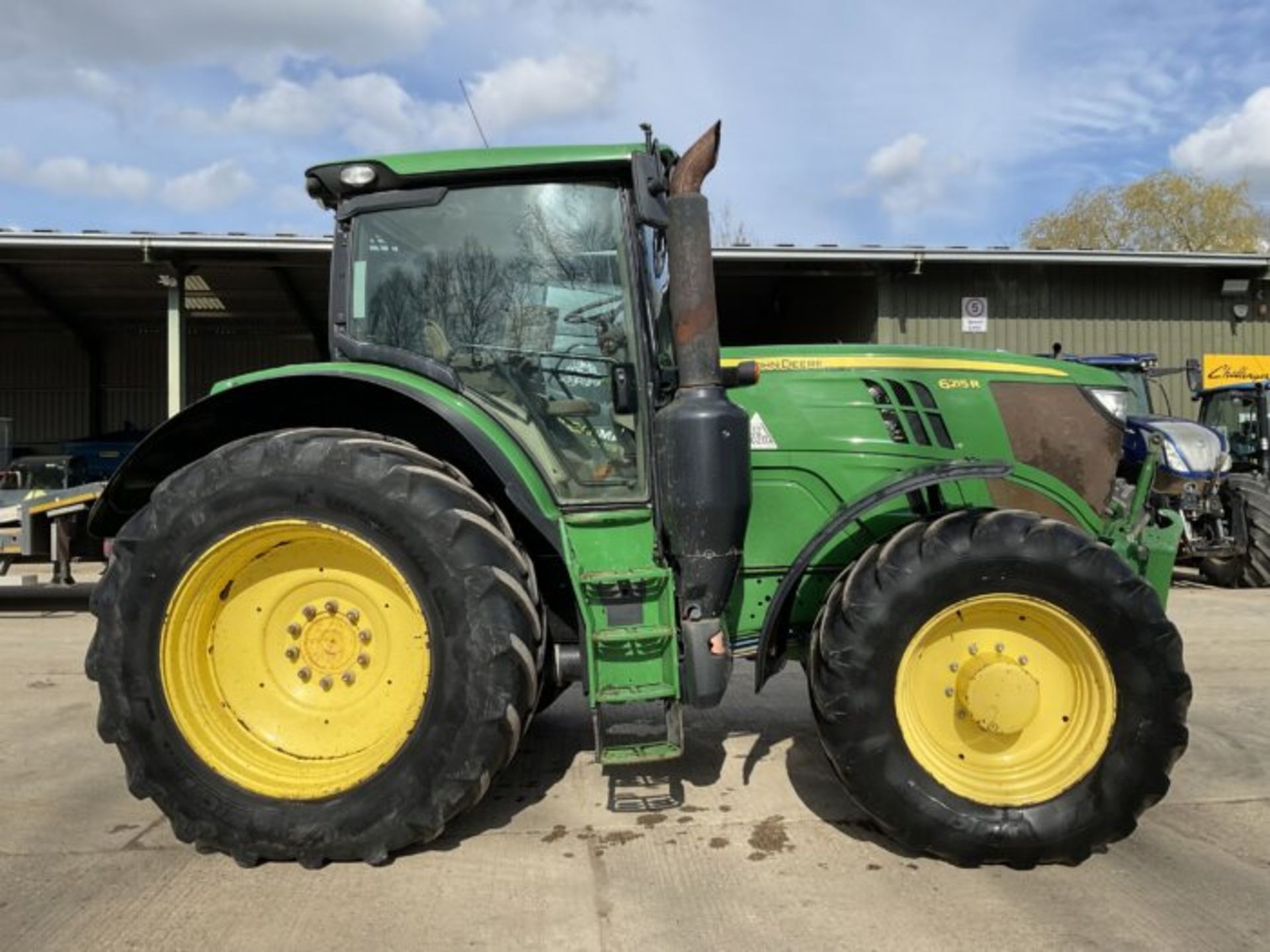 JOHN DEERE 6215R - Image 10 of 12