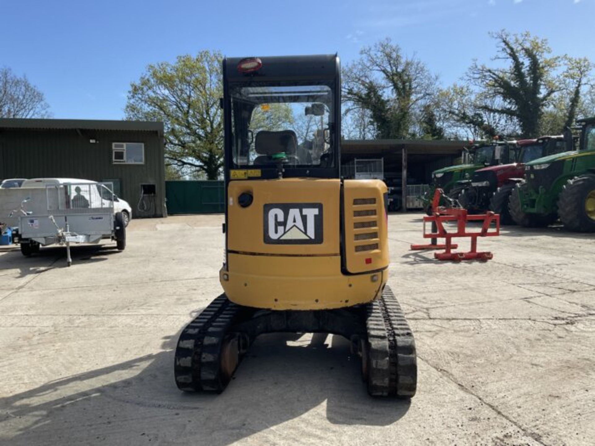 CAT 302.7D CR MINI EXCAVATOR WITH RUBBER TRACKS, FRONT BLADE - Bild 7 aus 10