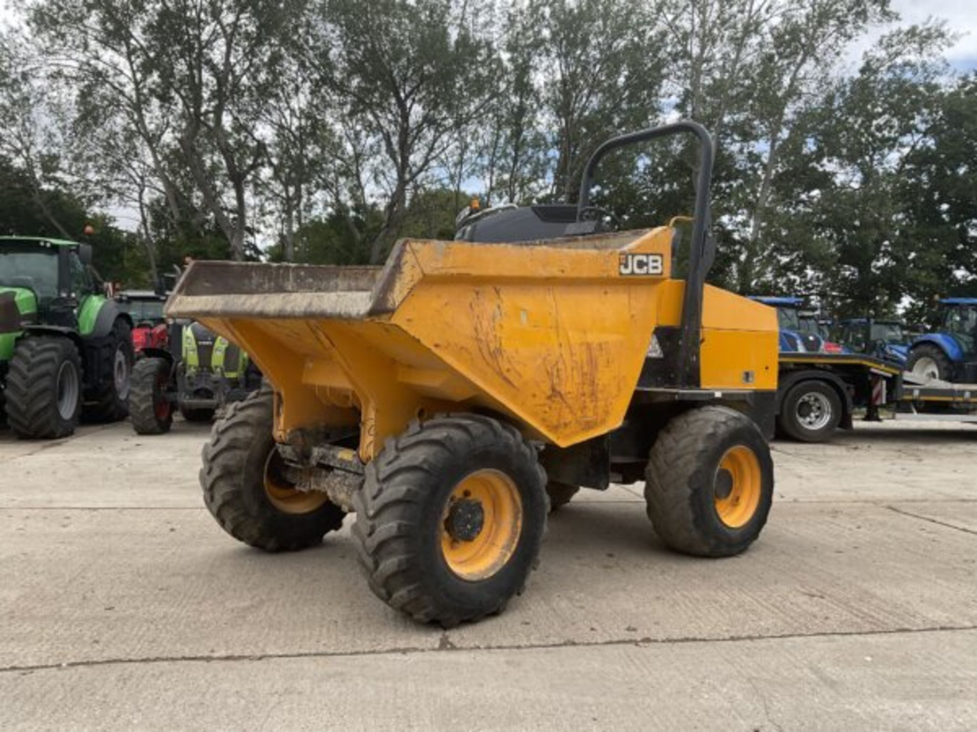 JCB 9TFT 2387 HOURS. - Image 8 of 9