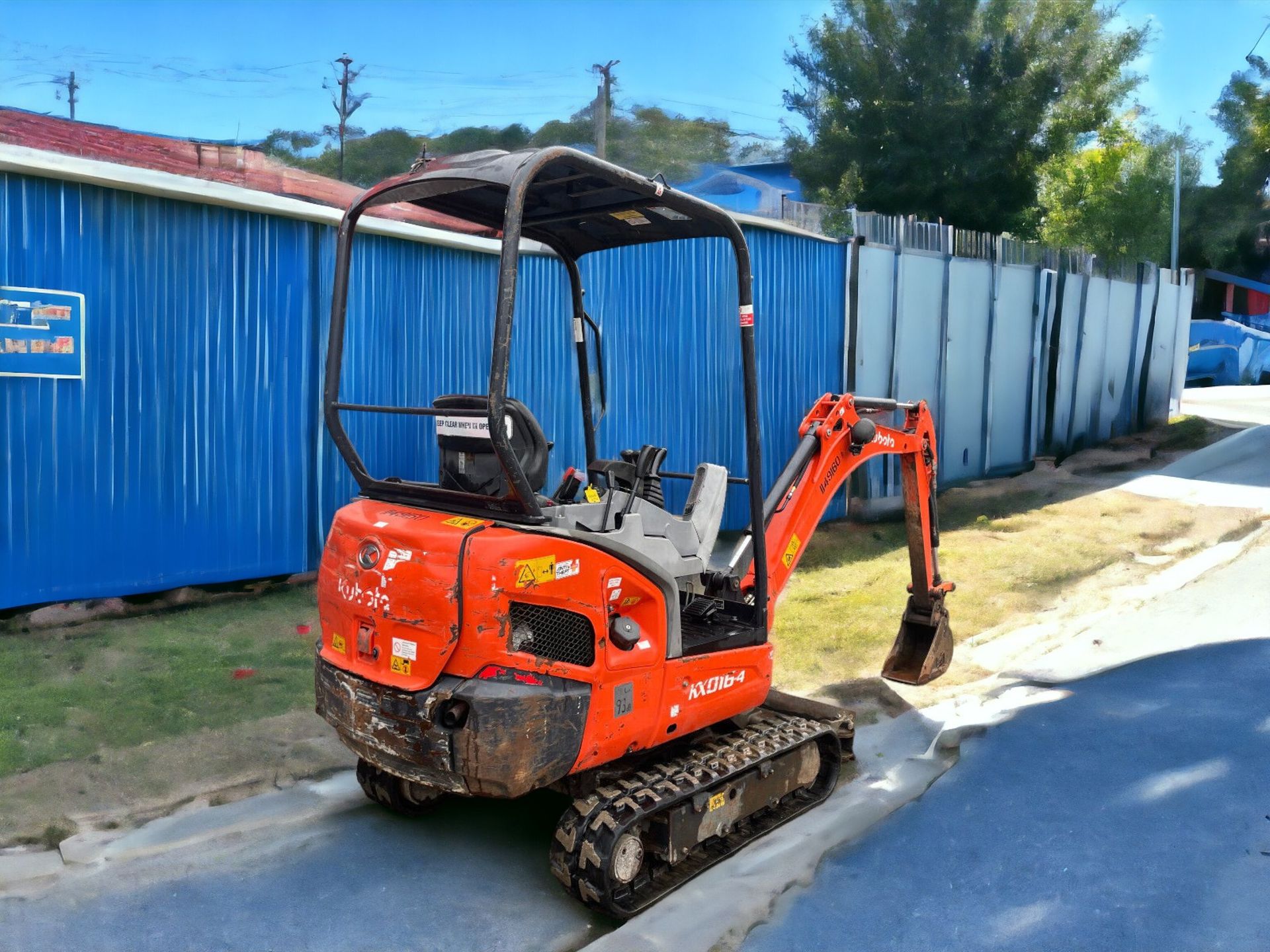 EFFICIENCY REDEFINED: 2015 KUBOTA KX016-4 MINI EXCAVATOR - Image 2 of 10