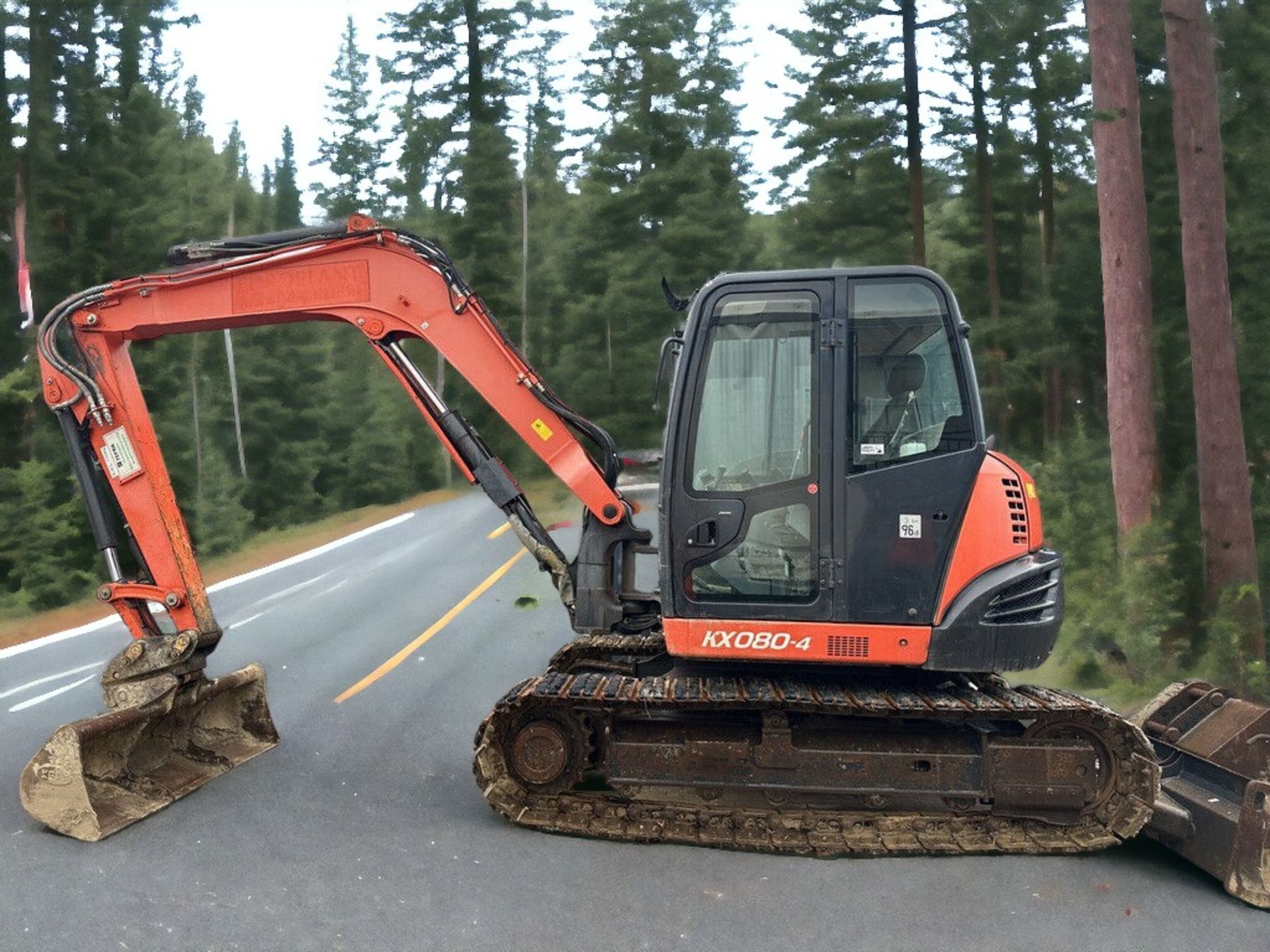 PRECISION AND POWER: 2016 KUBOTA KX080-4 MIDI EXCAVATOR - Image 3 of 12