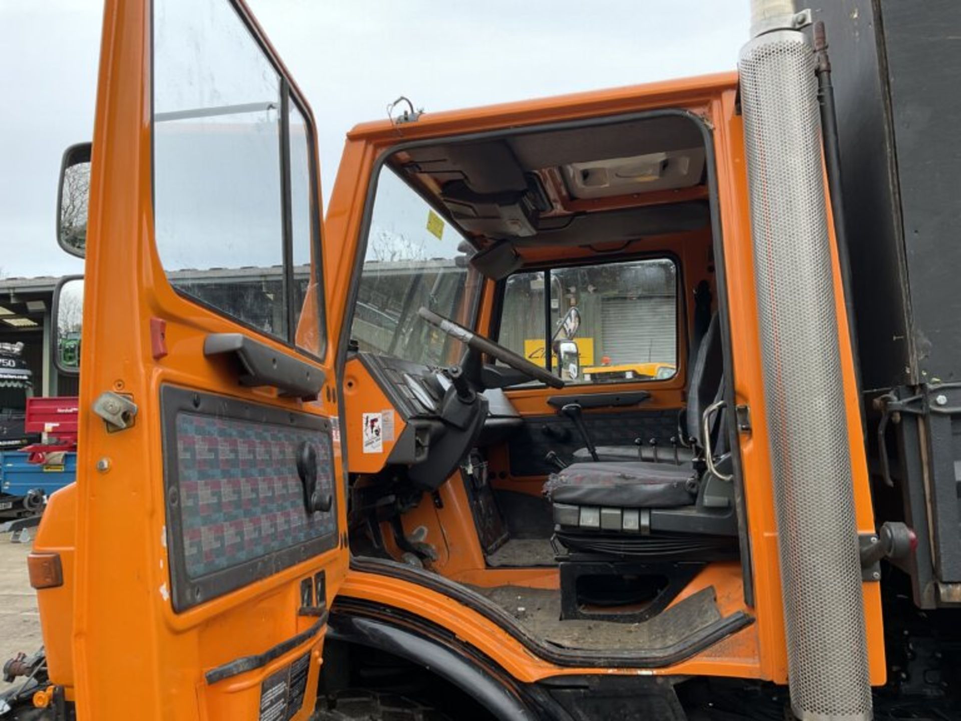 MERCEDES BENZ UNIMOG 427/10 - Bild 9 aus 16