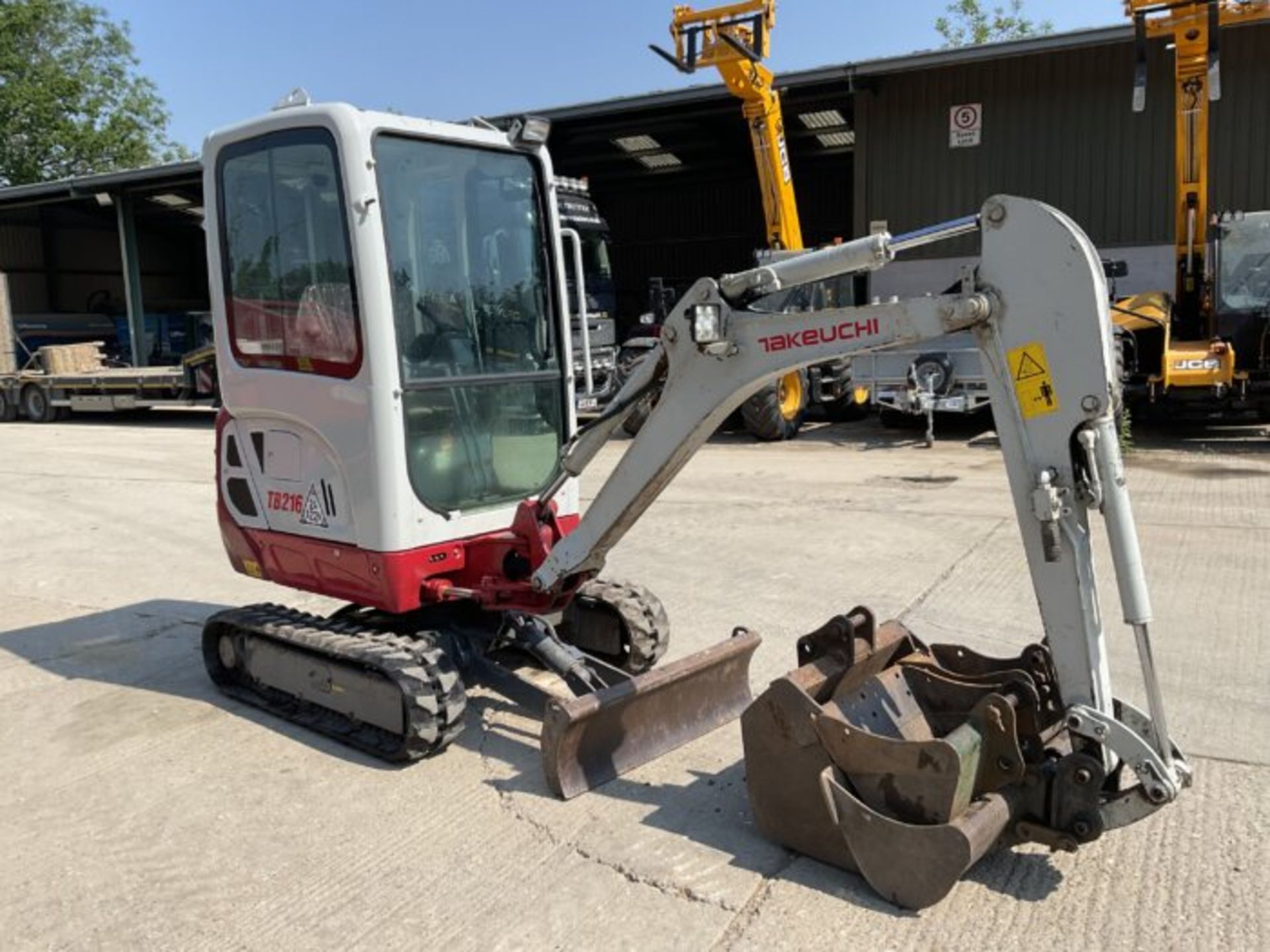 2020 TAKEUCHI TB216 - Image 9 of 10