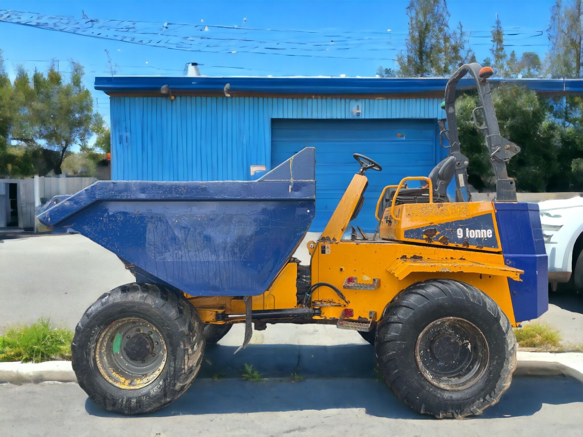 2016 THWAITES 9 TONNE DUMPER - RELIABLE PERFORMANCE, HIGH CAPACITY