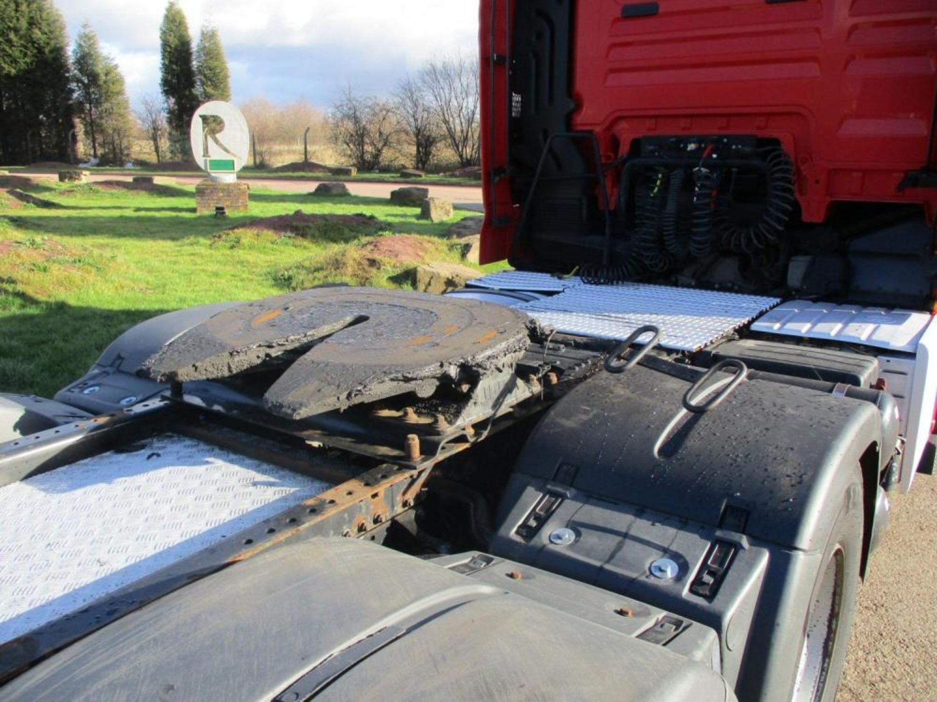 CLIMATE-CONTROLLED CABIN: MAN TGX 460 XXL WITH AIR CON AND HEATED SEAT - Image 9 of 23