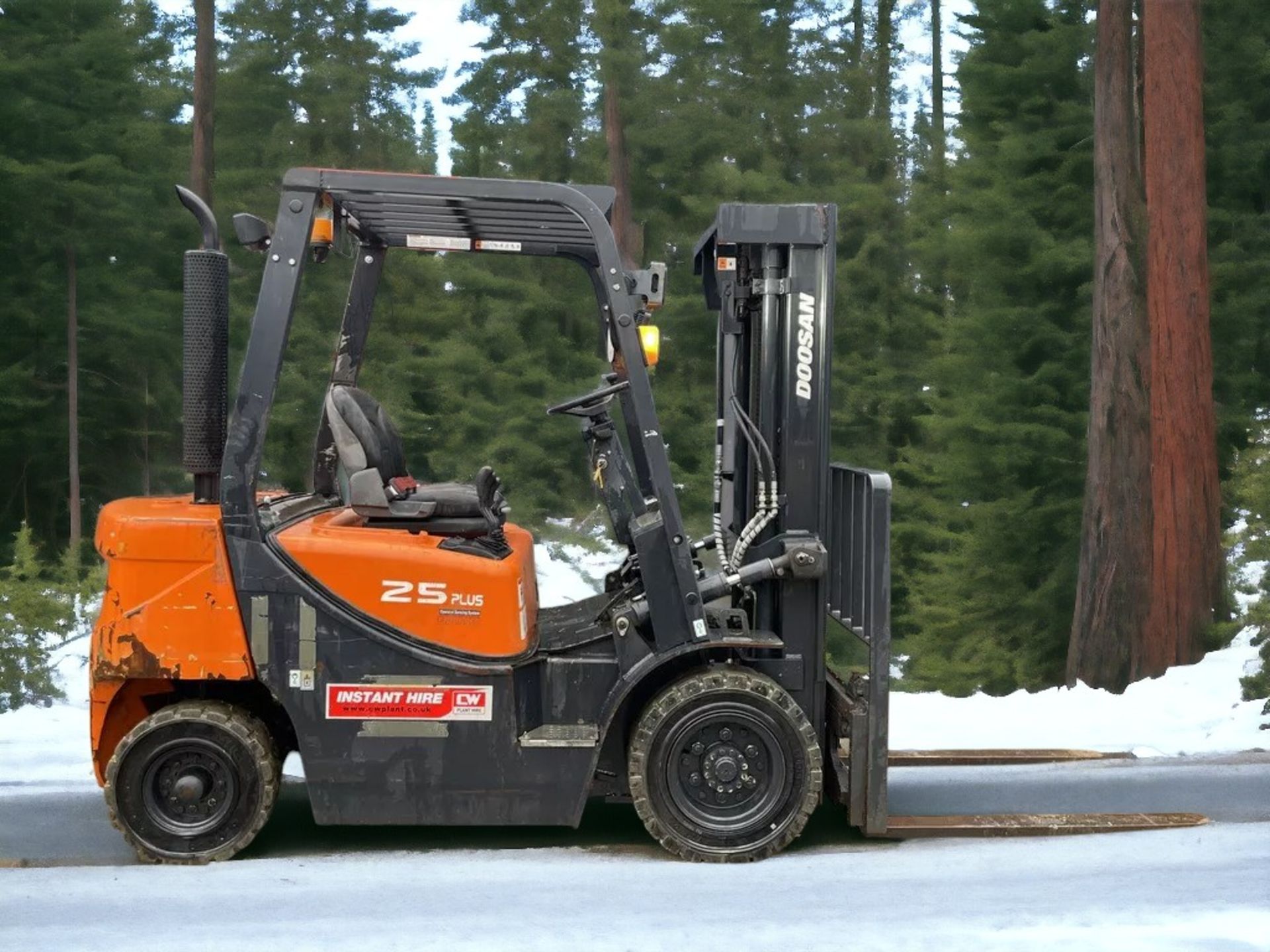 EFFICIENCY ELEVATED: DOOSAN D25GP DIESEL FORKLIFT