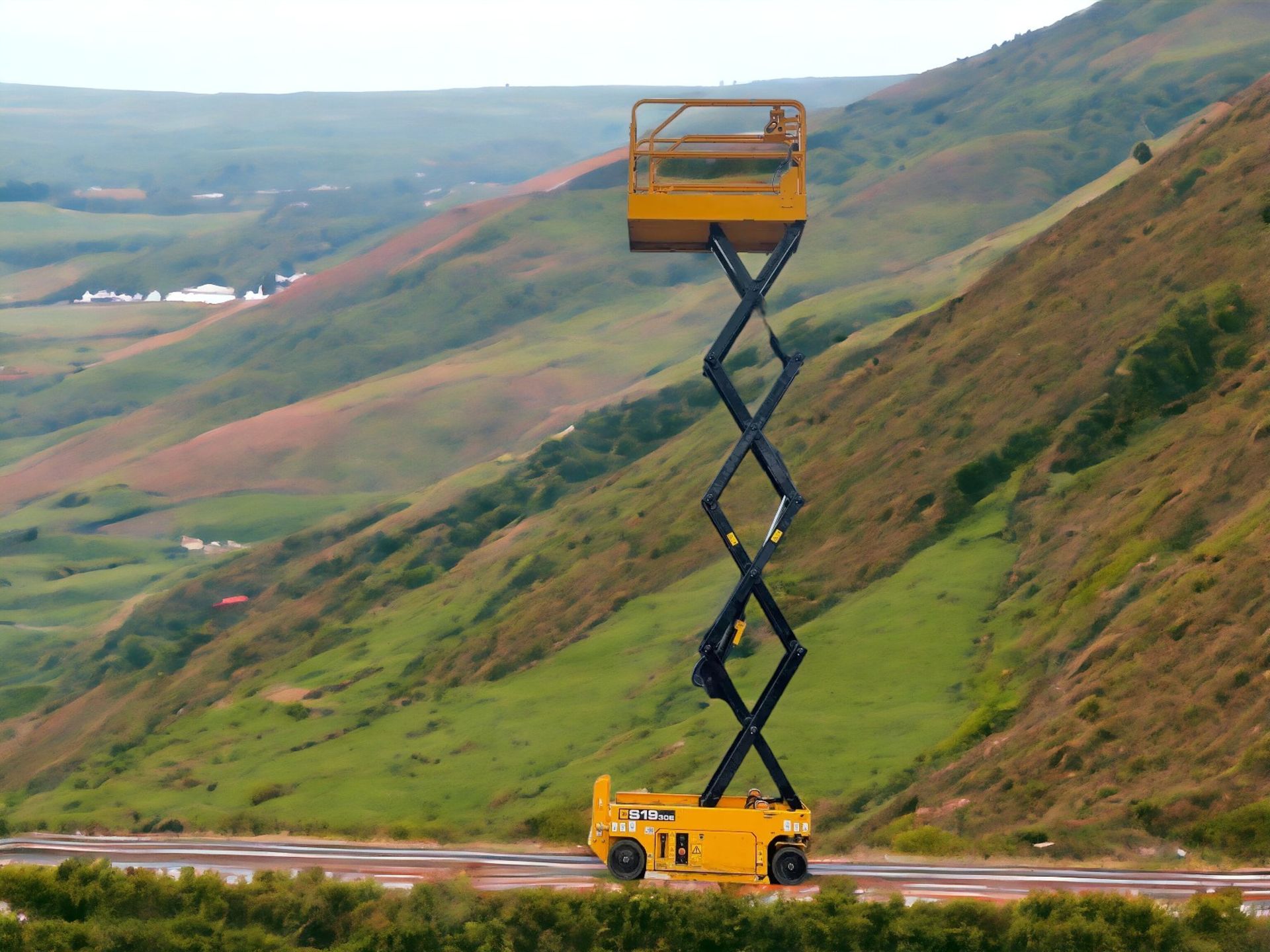 PREMIUM QUALITY JCB S1930E ELECTRIC SCISSOR LIFT - LOW HOURS, HIGH CAPACITY - Bild 3 aus 9