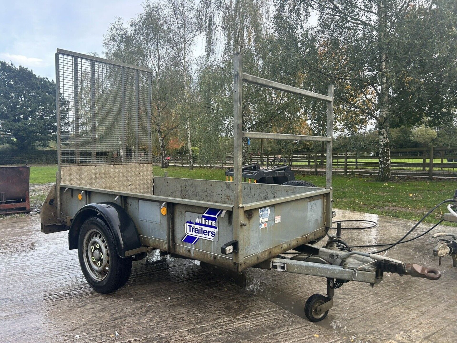 IFOR WILLIAMS GD84 SINGLE AXLE BRAKED TRAILER WITH HIGH DROP DOWN RAMP