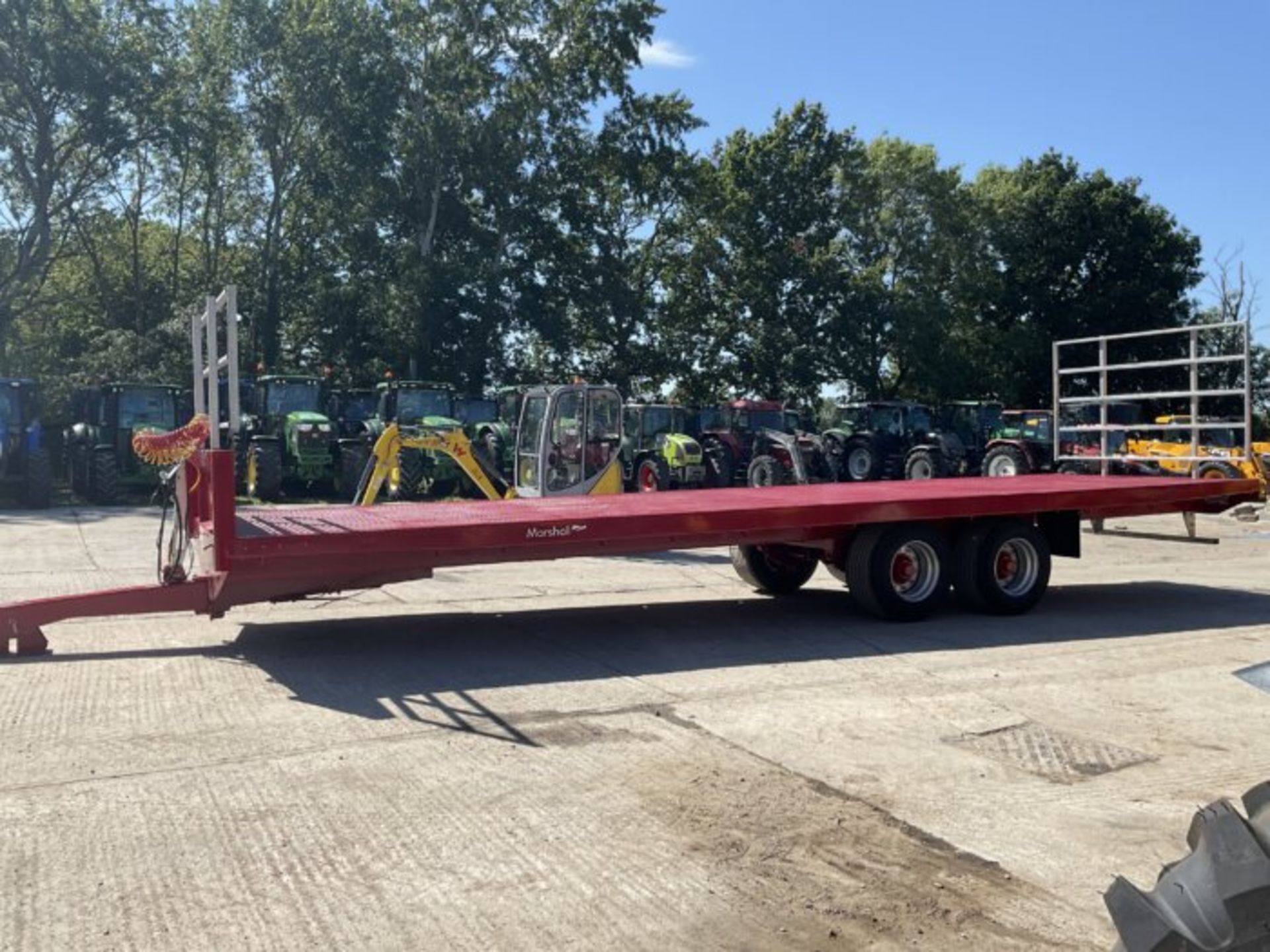 YEAR 2022 MARSHALL BC32 – 32FT BALE TRAILER.