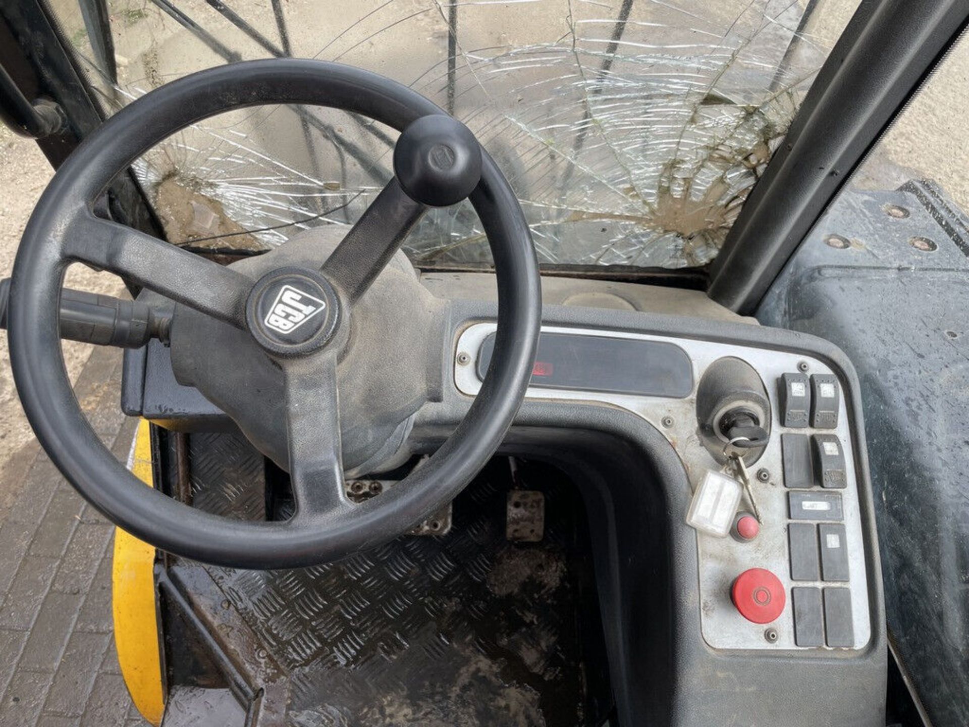 2005 JCB TELETRUK TLT30D 4X4 TELEHANDLER - VERSATILE PERFORMANCE, EXCEPTIONAL VALUE - Image 12 of 13