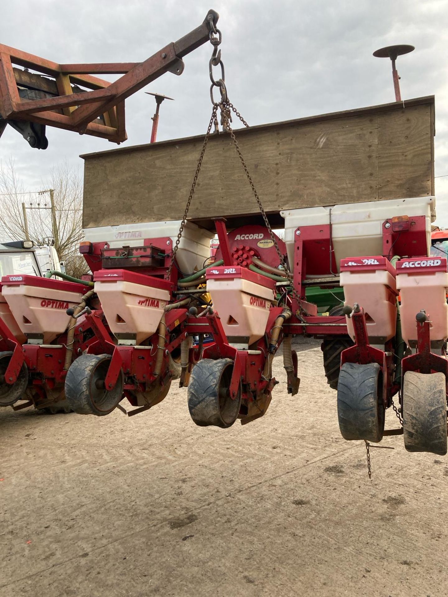 KVERNELAND OPTIMA 6 ROW MAIZE DRILL