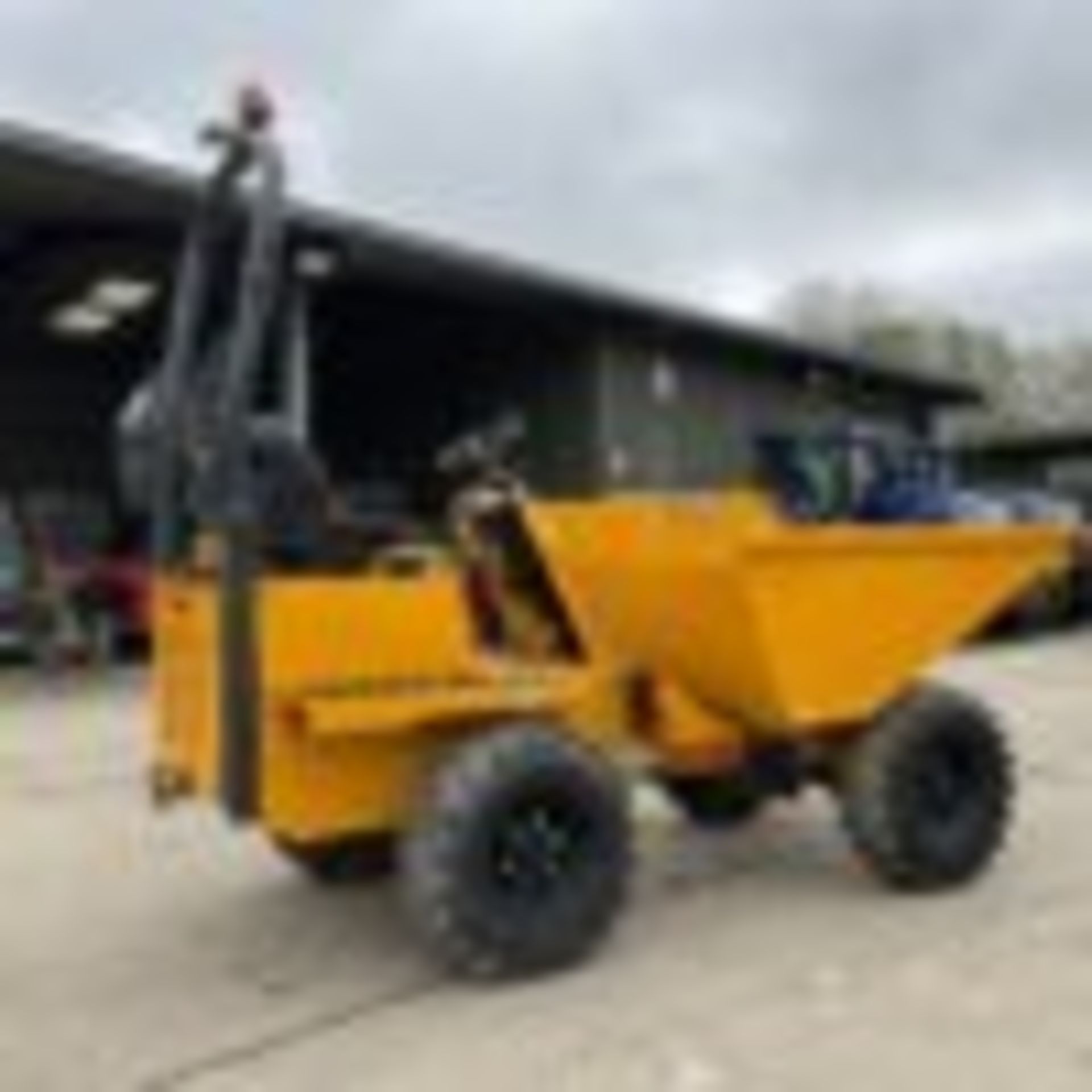 THWAITES MACH 570 3-TONNE STRAIGHT TIP DUMPER - LOW HOURS, HIGH EFFICIENCY - Image 6 of 9