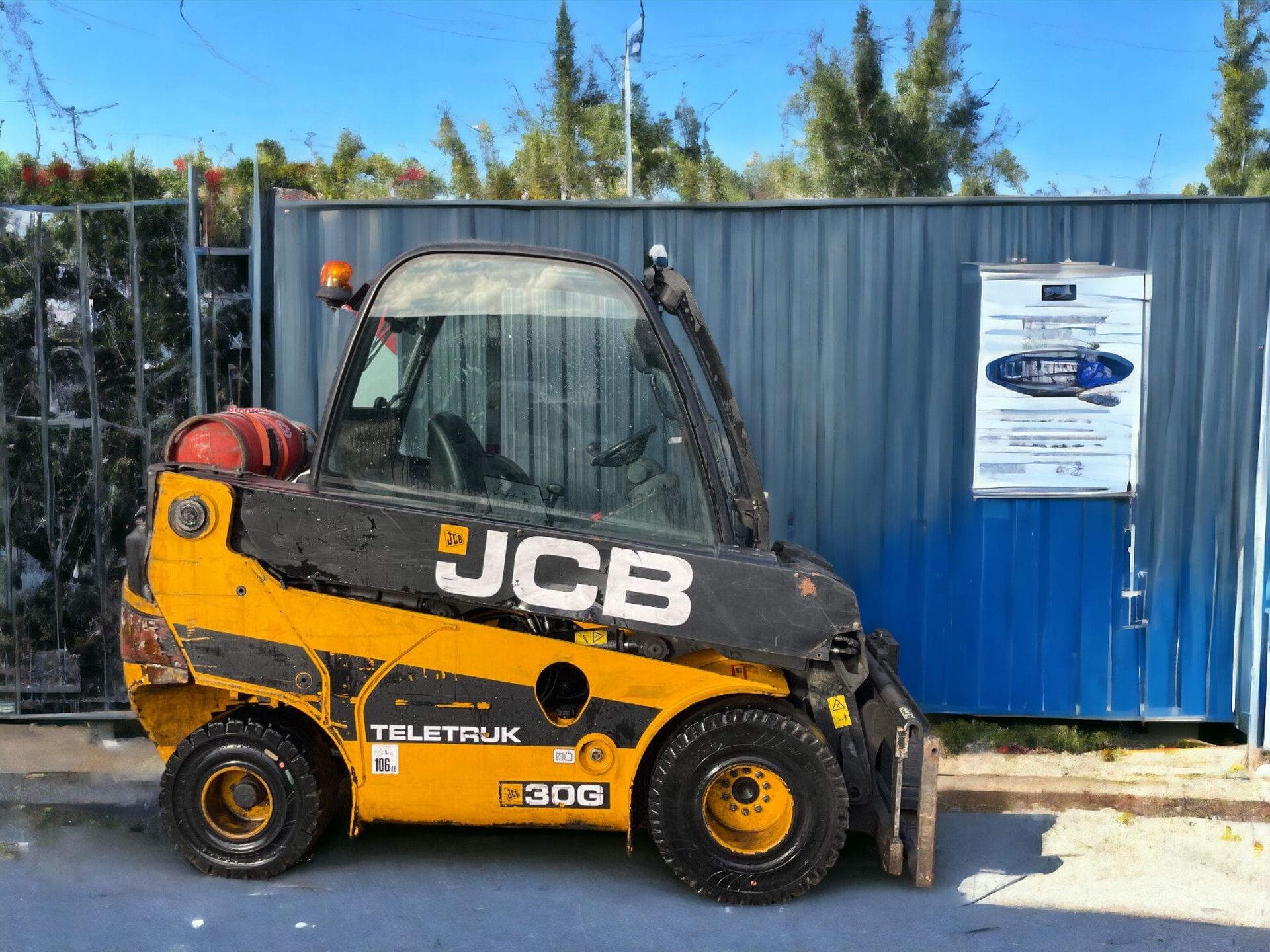 2013 JCB TELETRUK TLT30G TELEHANDLER - POWERFUL PERFORMANCE, MAXIMUM PAYLOAD - Image 2 of 9