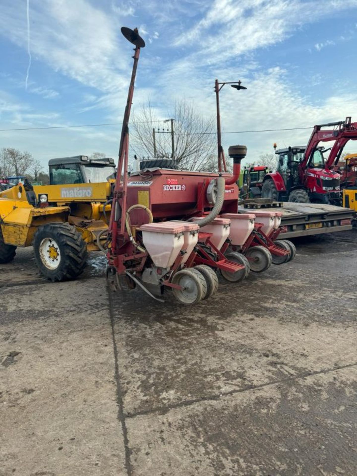 BECKER AEROMAT MAIZE DRILL