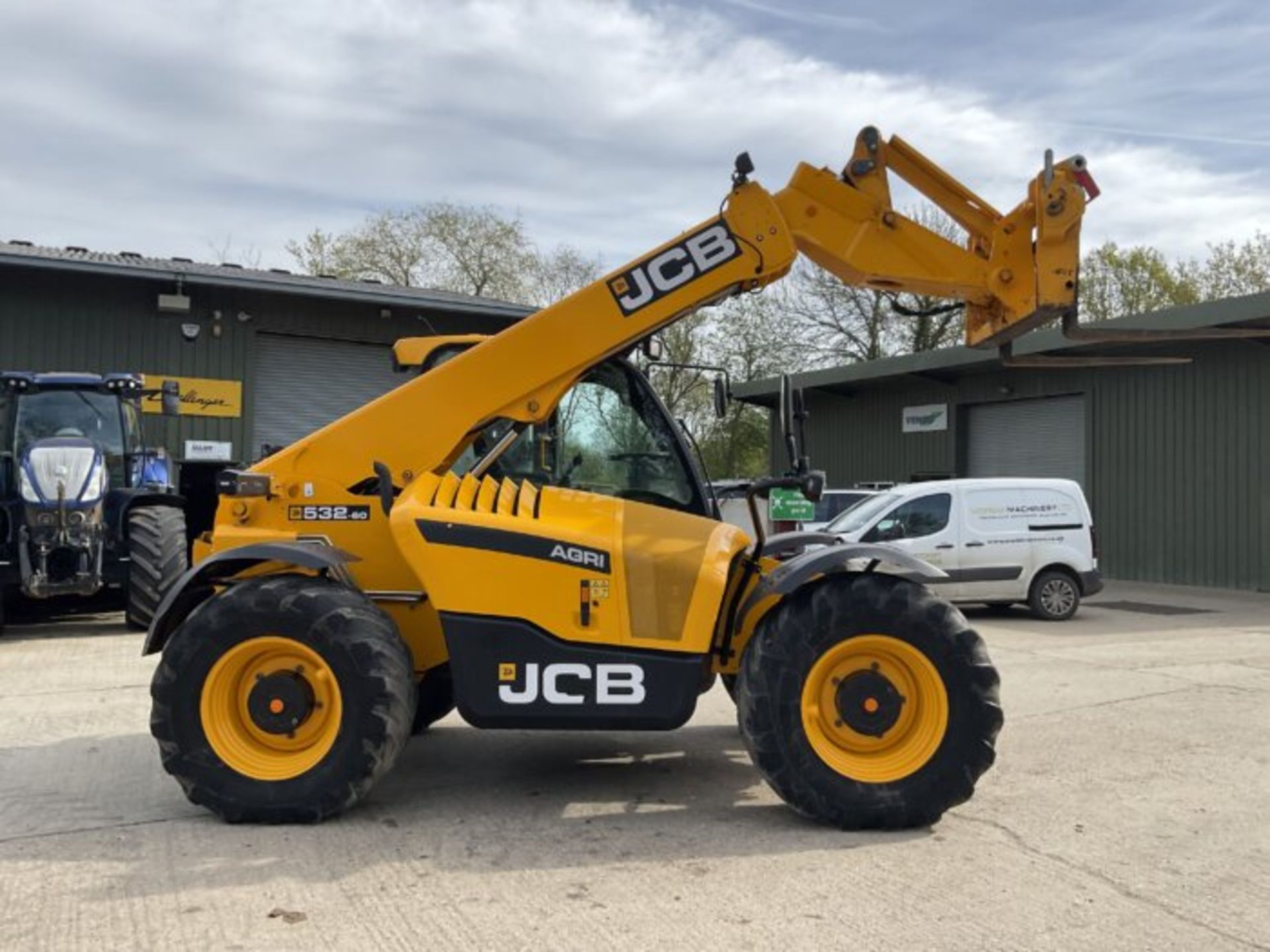 JCB 532-60 AGRI TELEHANDLER WITH PALLET FORKS - Image 5 of 11