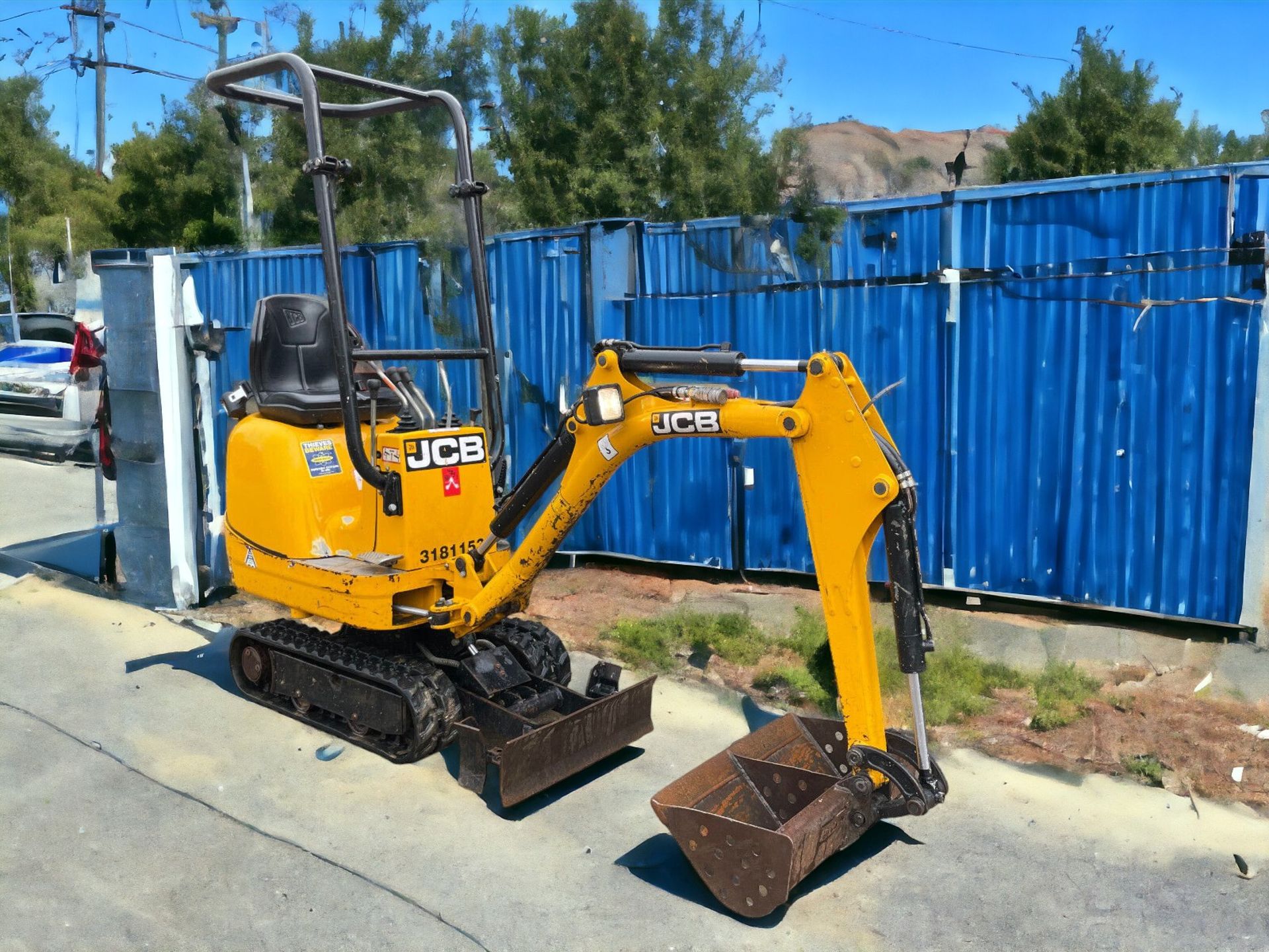 PRECISION AND POWER COMBINED: 2020 JCB 8008 CTS MICRO EXCAVATOR