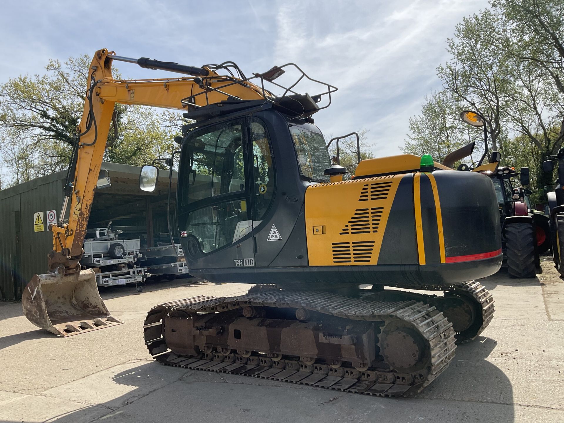 JCB JS130 LC EXCAVATOR - Image 8 of 10