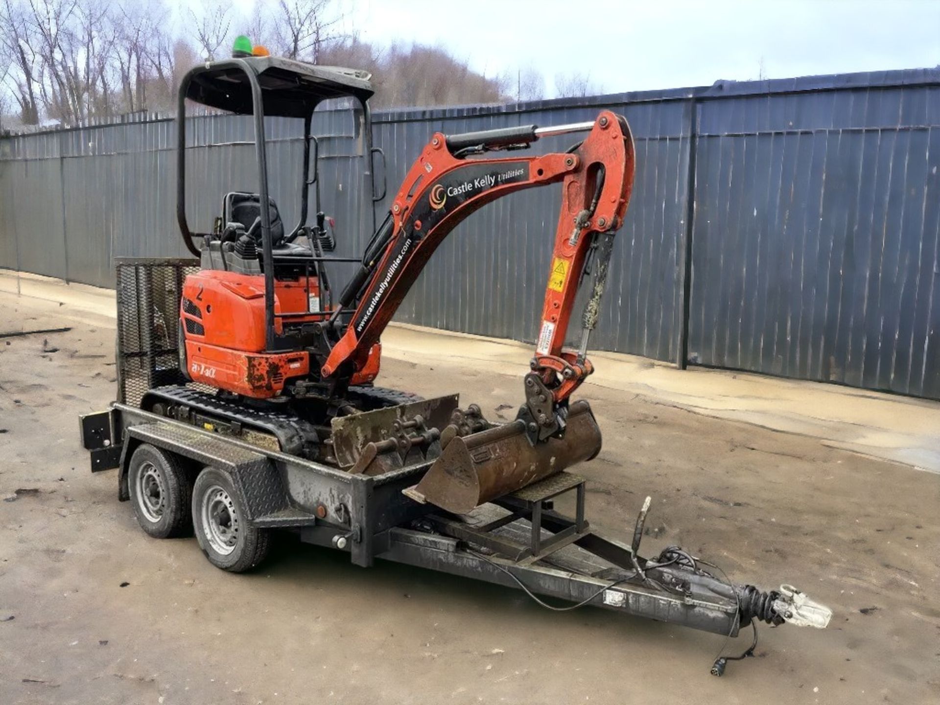 KUBOTA U17-3 MINI EXCAVATOR WITH M&E 2.7T PLANT TRAILER - Image 2 of 11