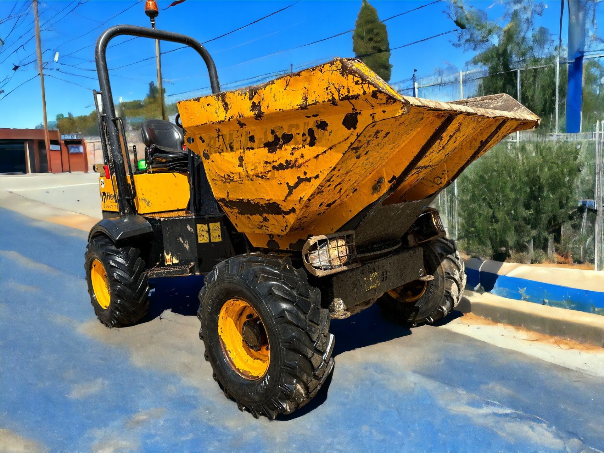 : 2015 JCB 3TSTM 3T SWIVEL DUMPER - RELIABLE PERFORMANCE - Image 8 of 11