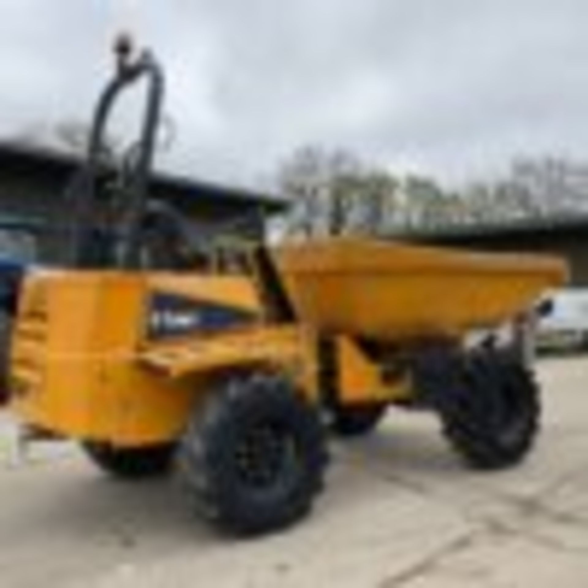 POWER AND PRECISION: THWAITES MACH 2062 6-TON SWIVEL TIP DUMPER - Image 7 of 9