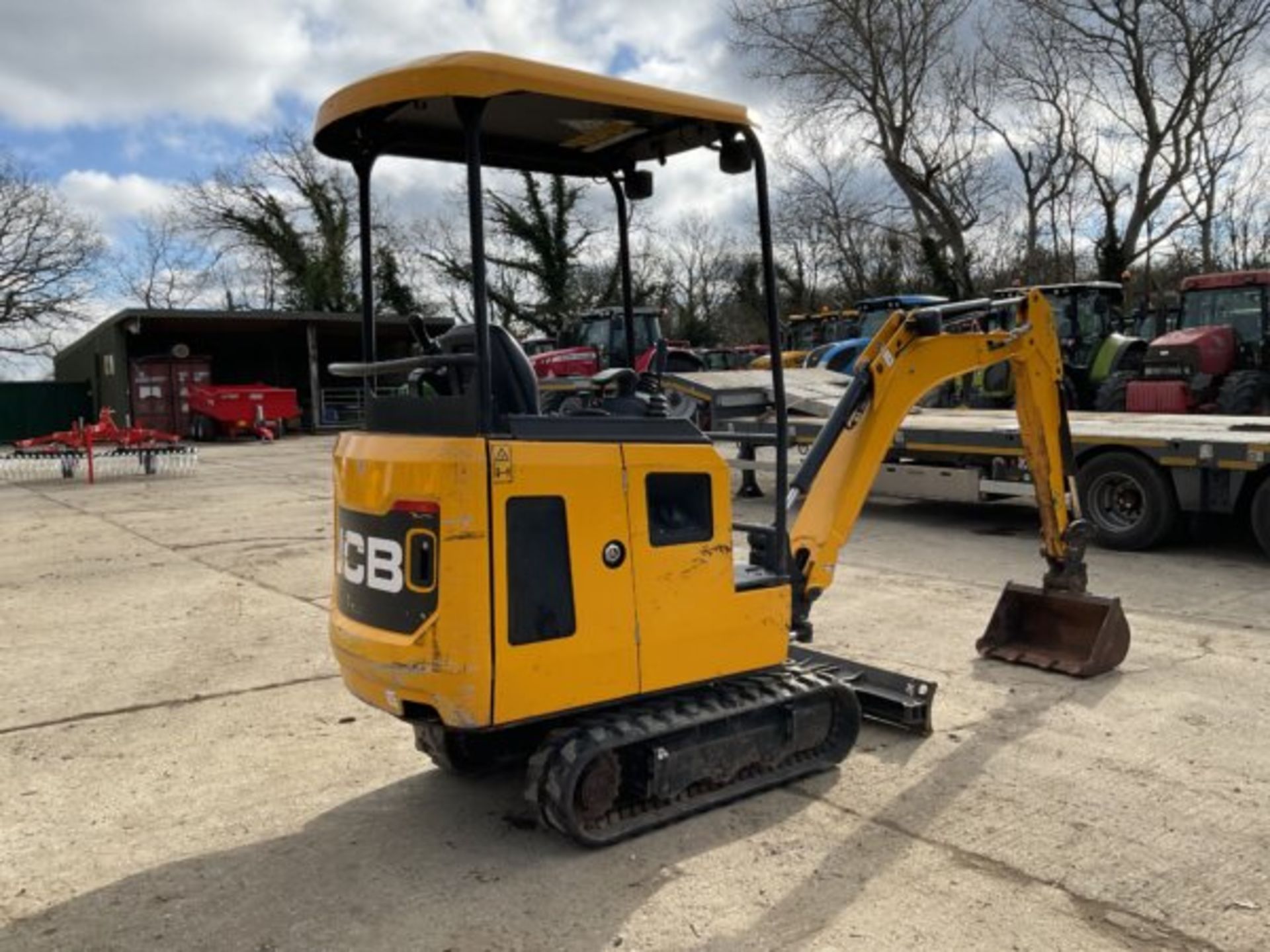 2019 JCB 15C-1 - Image 5 of 9