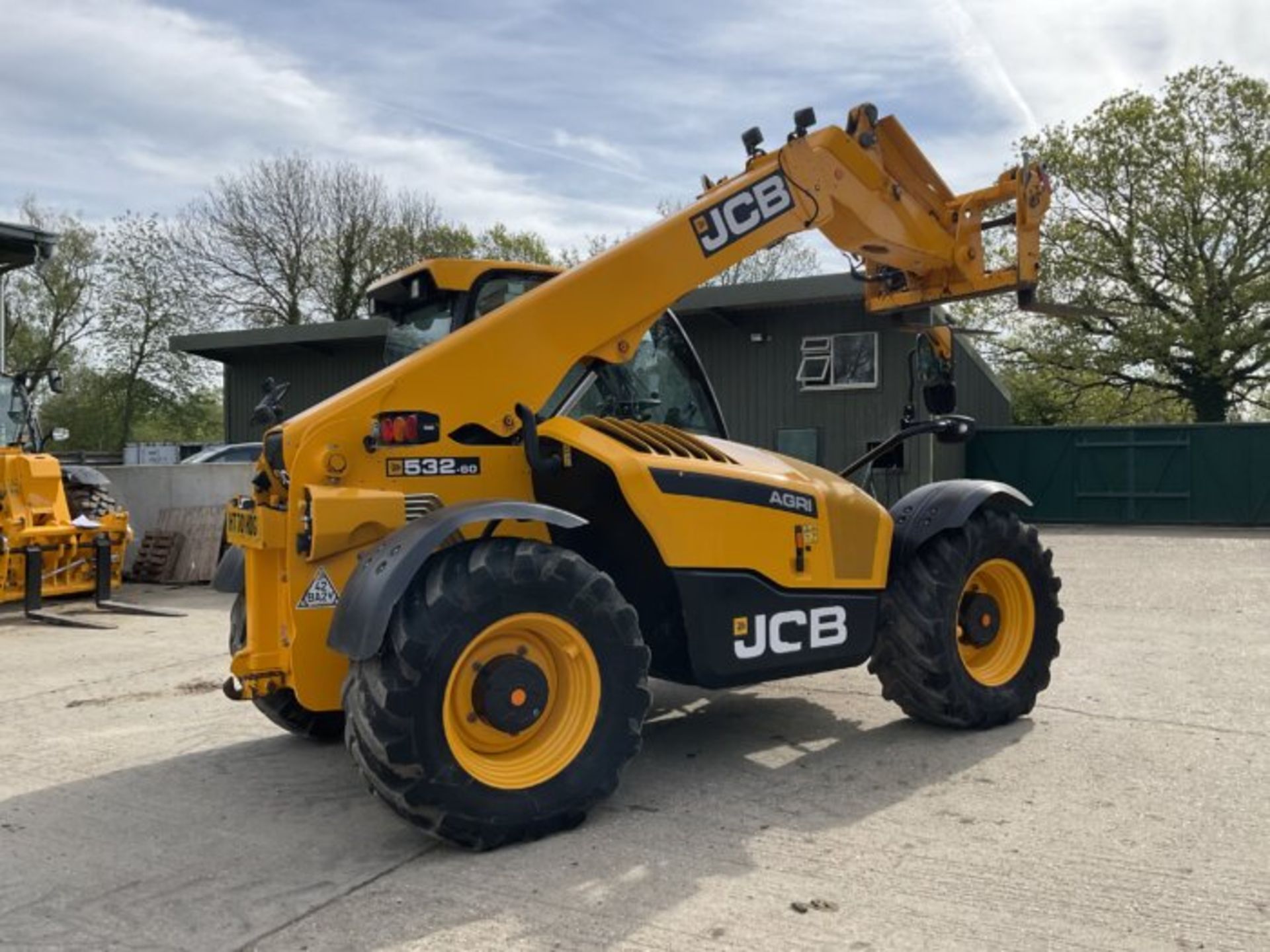 JCB 532-60 AGRI TELEHANDLER WITH PALLET FORKS - Image 6 of 11