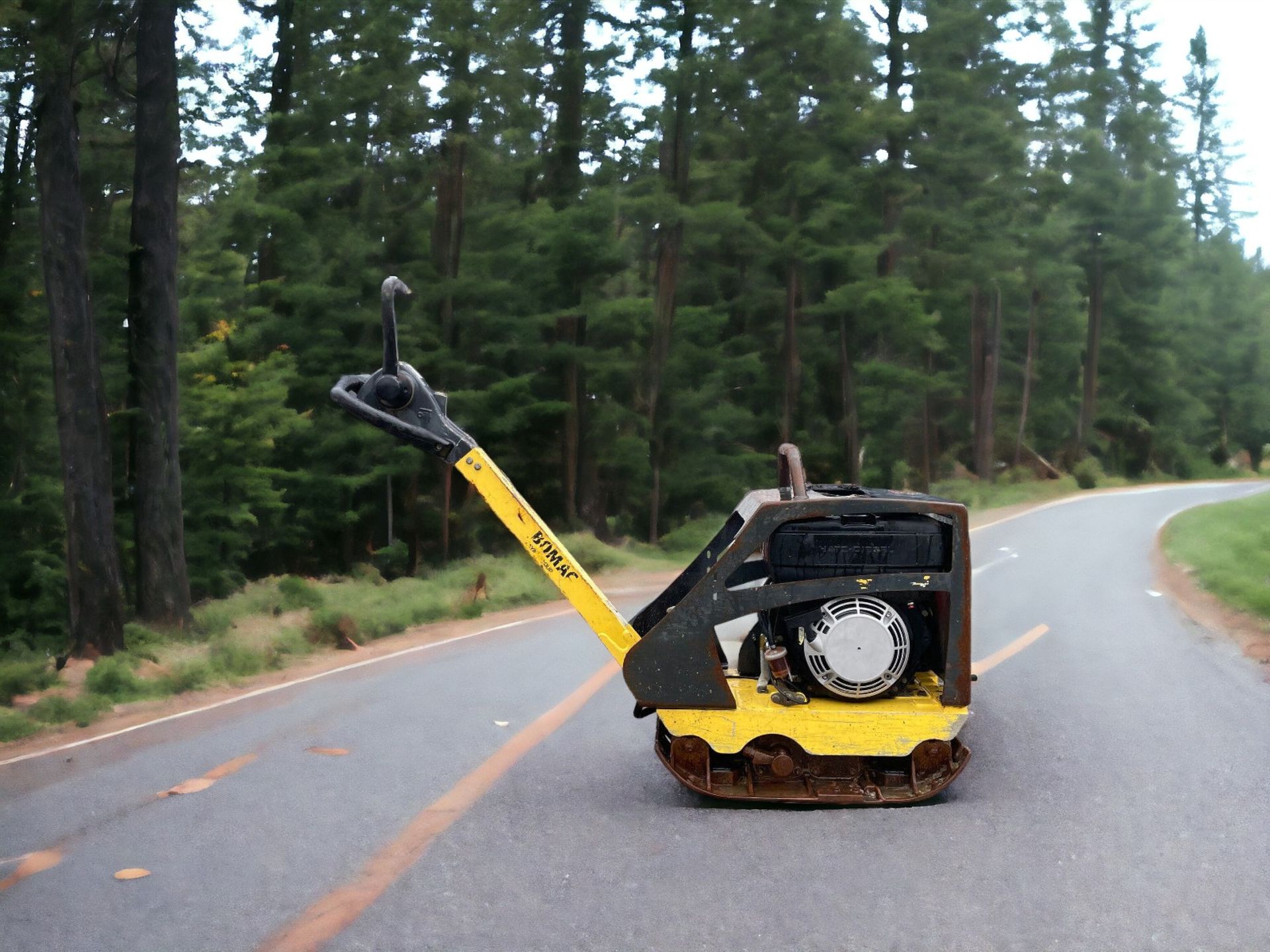 2014 BOMAG BPR 25/40 D DIESEL REVERSIBLE VIBRATORY PLATE - Image 2 of 6