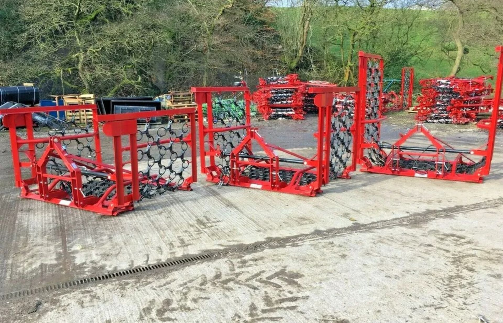 HYDRAULIC FOLDING TRACTOR MOUNTED CHAIN HARROWS TRAILER NEW 2024 6M* - Image 8 of 9