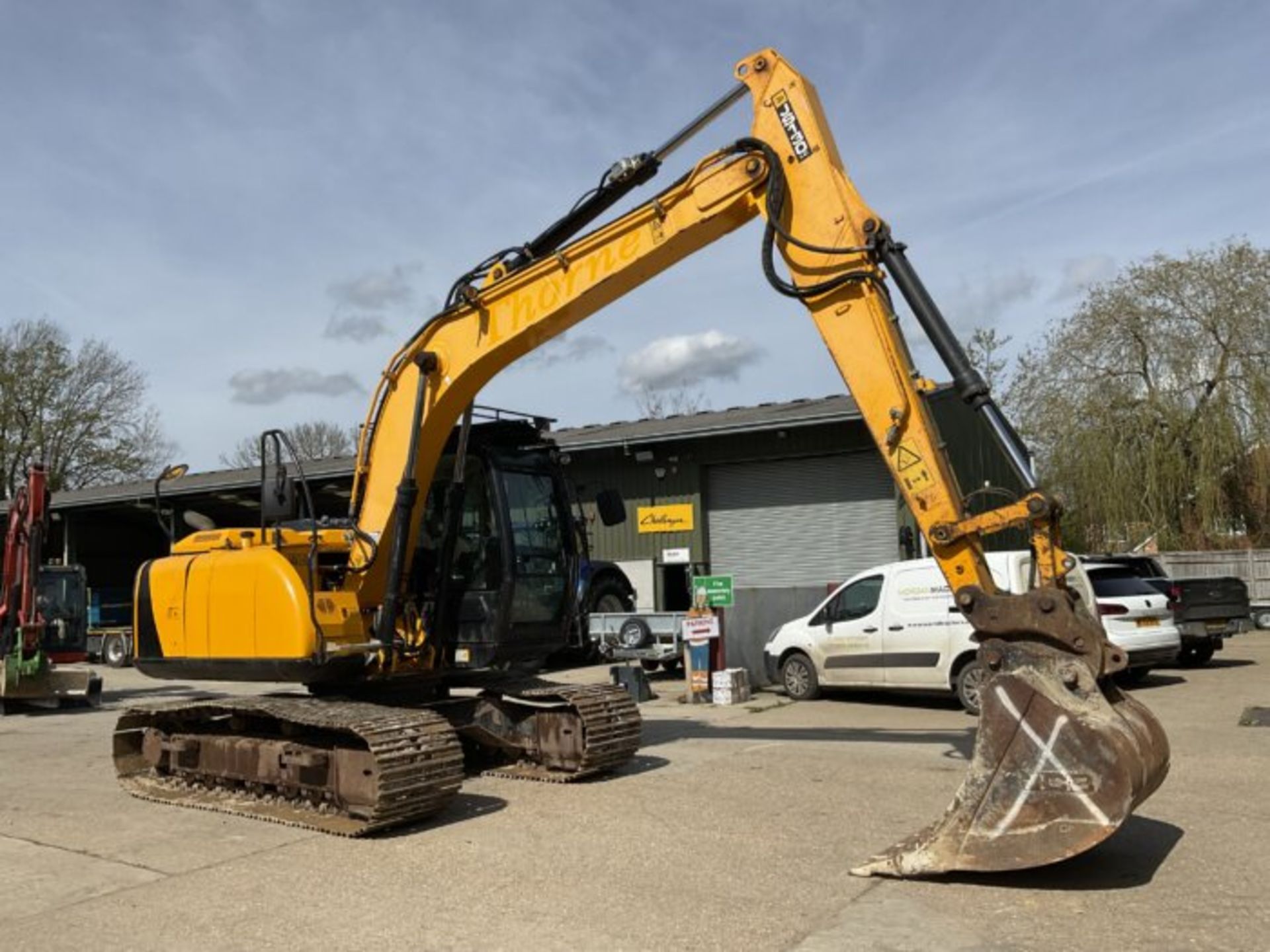 JCB JS130 LC EXCAVATOR - Image 4 of 10