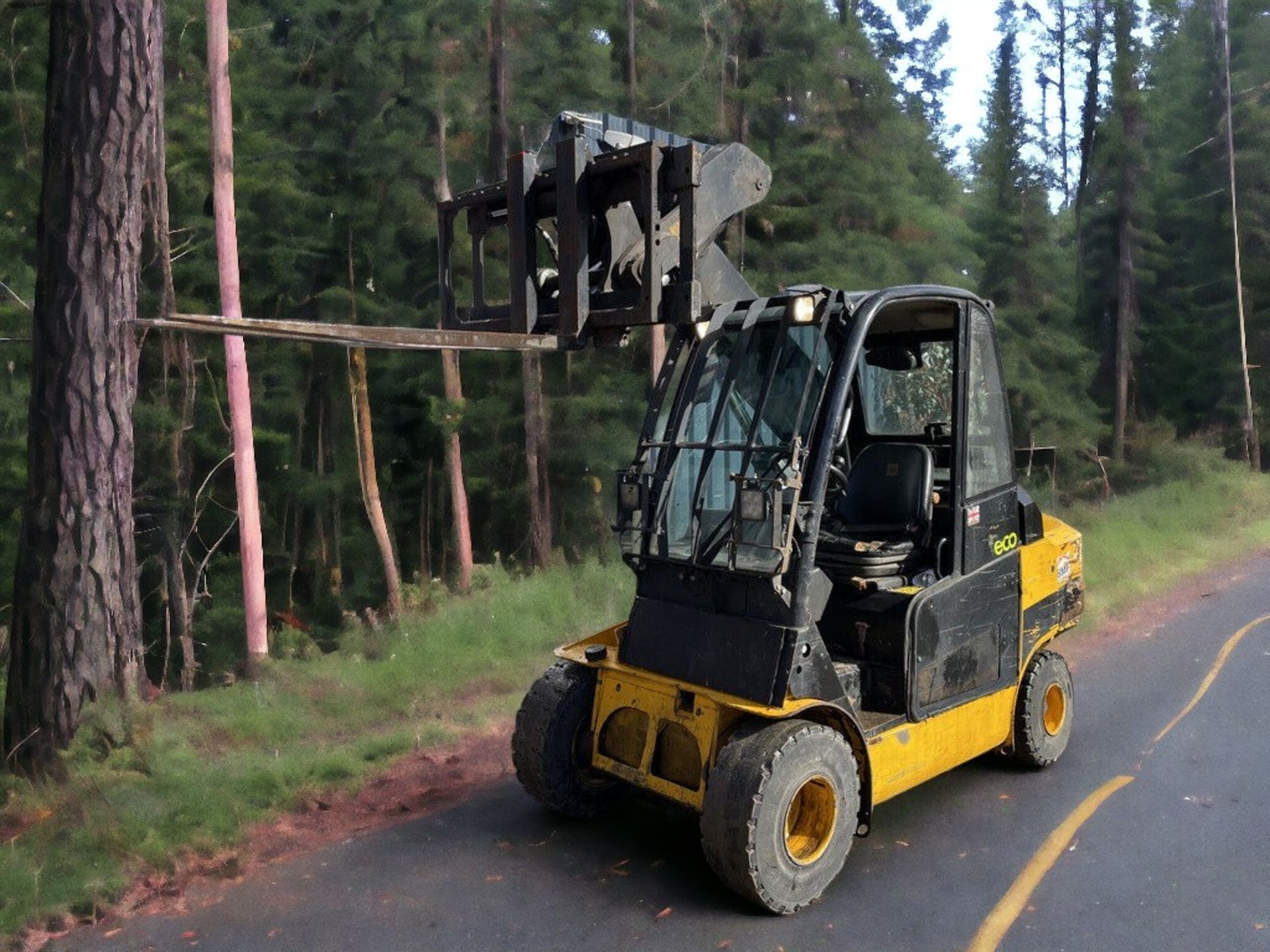 BOOST YOUR EFFICIENCY: 2018 JCB TELETRUK TLT35D TELEHANDLER - Bild 9 aus 10