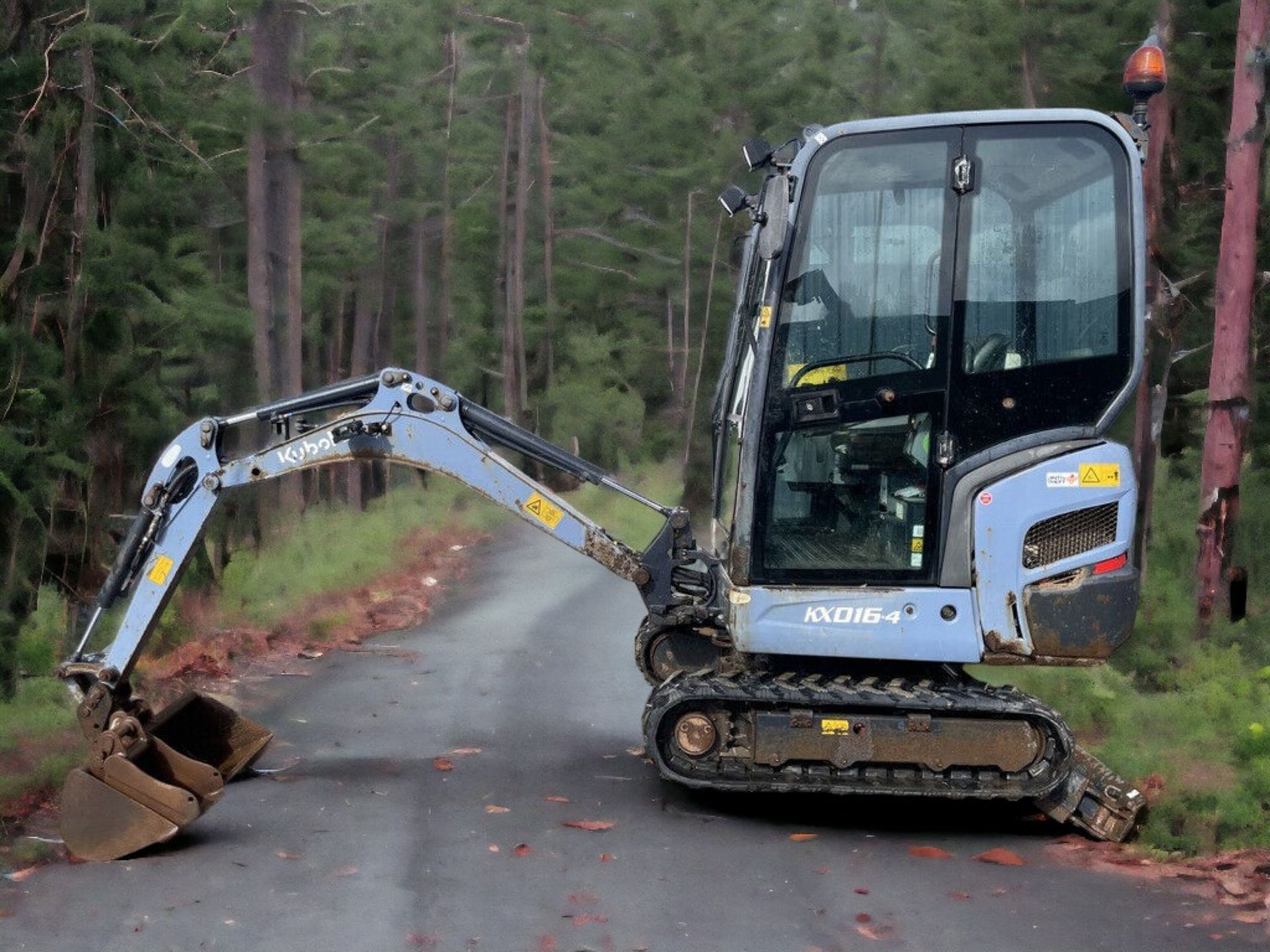 KUBOTA KX016-4 MINI EXCAVATOR - UNLEASH EFFICIENCY AND POWER! - Bild 2 aus 8