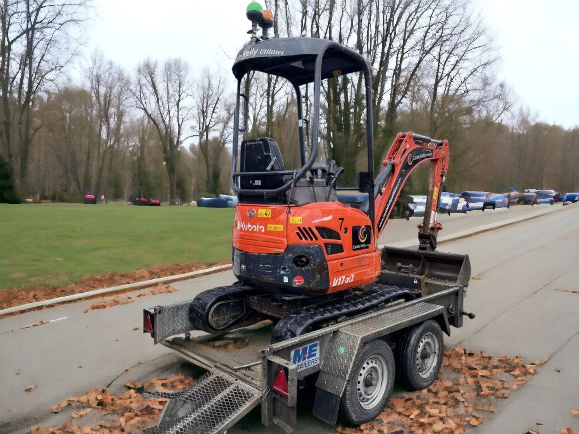 KUBOTA U17-3 MINI EXCAVATOR WITH M&E 2.7T PLANT TRAILER - Image 2 of 13