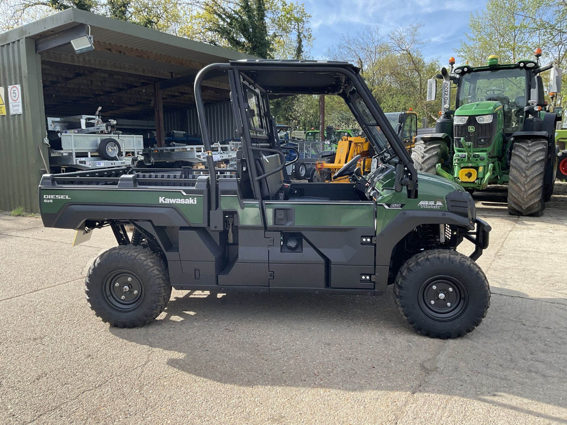 2024 KAWASAKI MULE PRO-DX DIESEL - Image 5 of 10