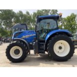 POWERFUL AND VERSATILE: NEW HOLLAND T7.210 TRACTOR