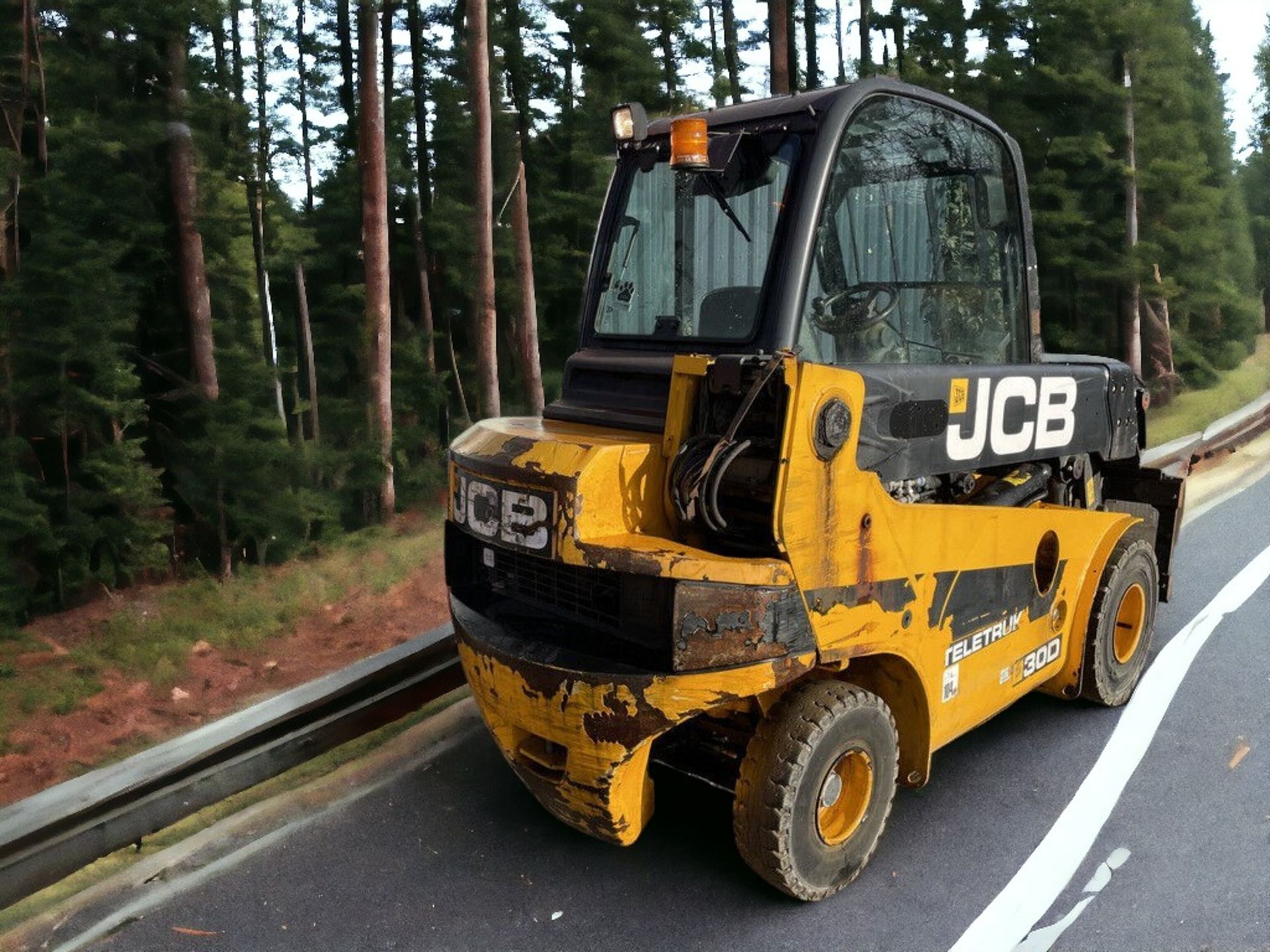 2014 JCB TELETRUK TLT30D TELEHANDLER - RELIABLE, EFFICIENT, AND READY TO WORK - Image 8 of 9