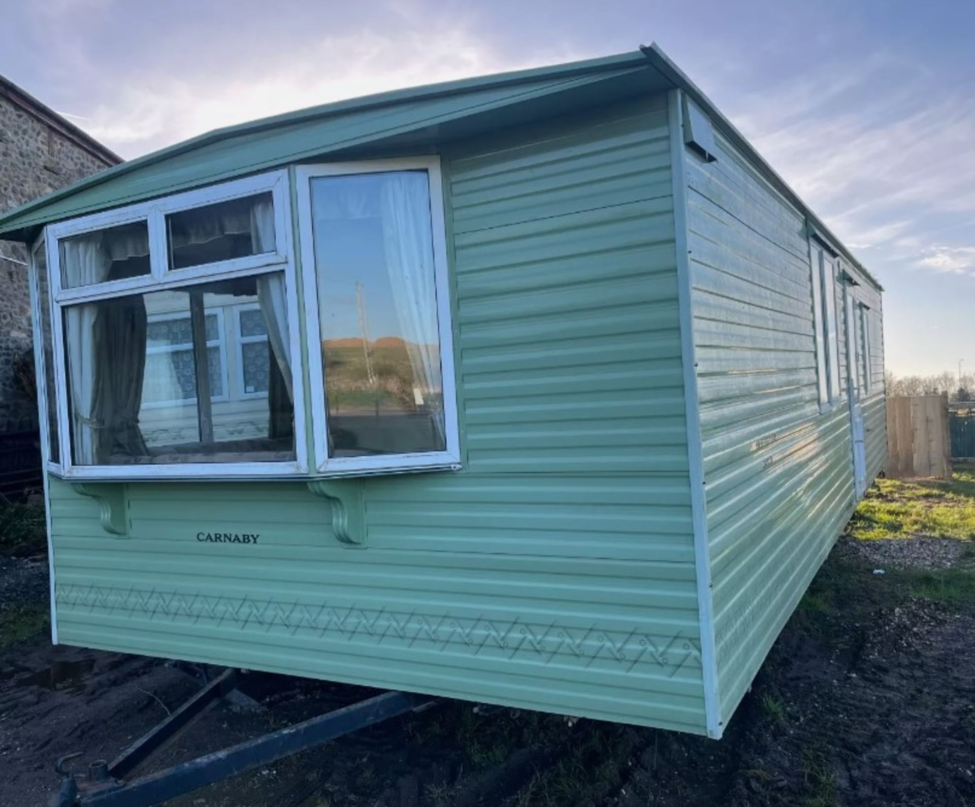 2004 CARNABY BELVEDERE STATIC CARAVAN - PERFECT PROJECT FOR YOUR DREAM RETREAT