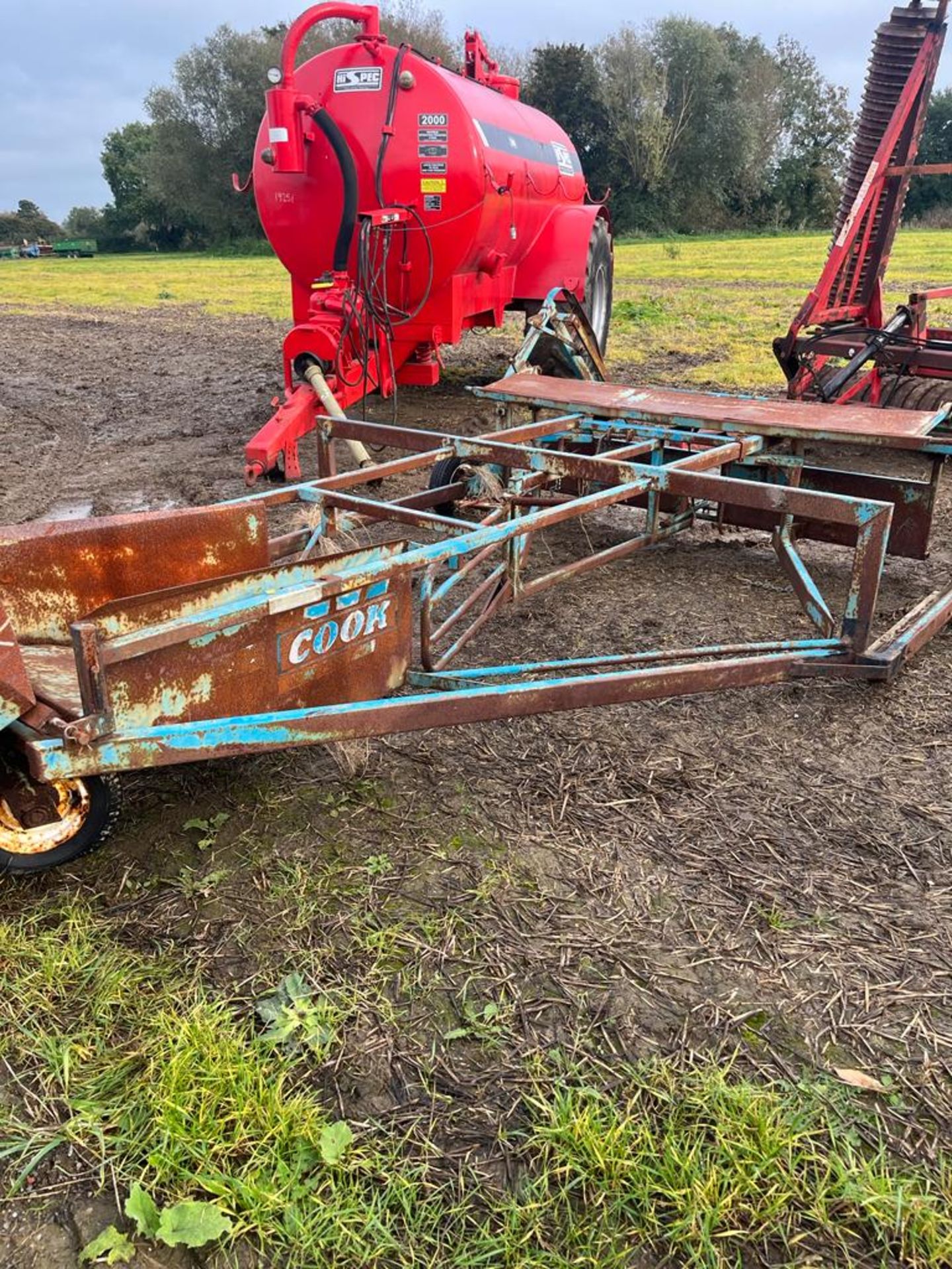 COOKS FLAT 8 BALE SLEDGE