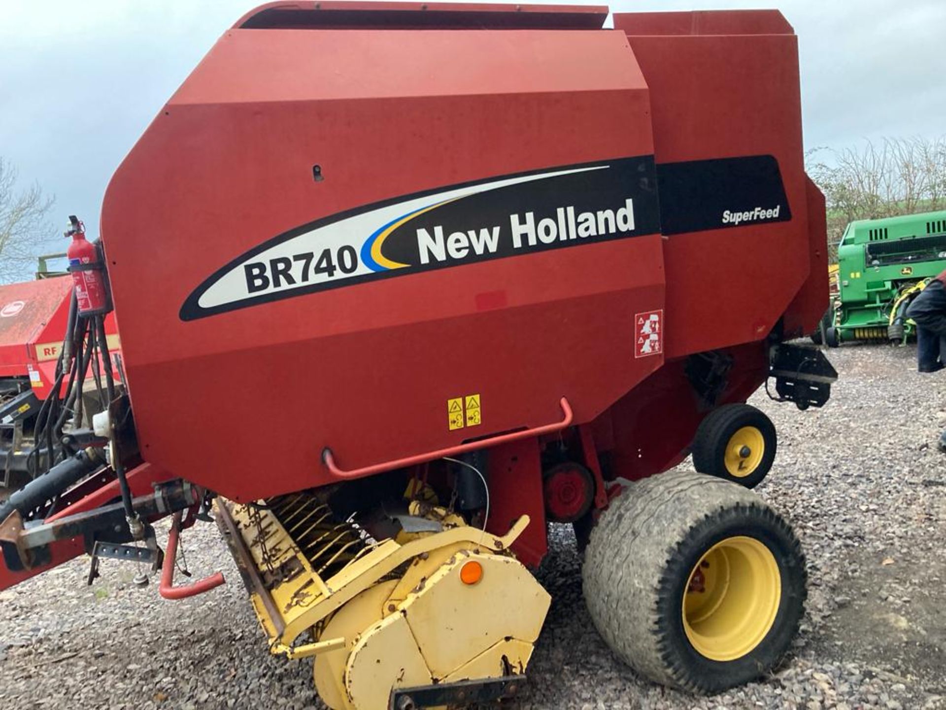 NEW HOLLAND BR740 SUPER FEED BALER. - Image 4 of 8