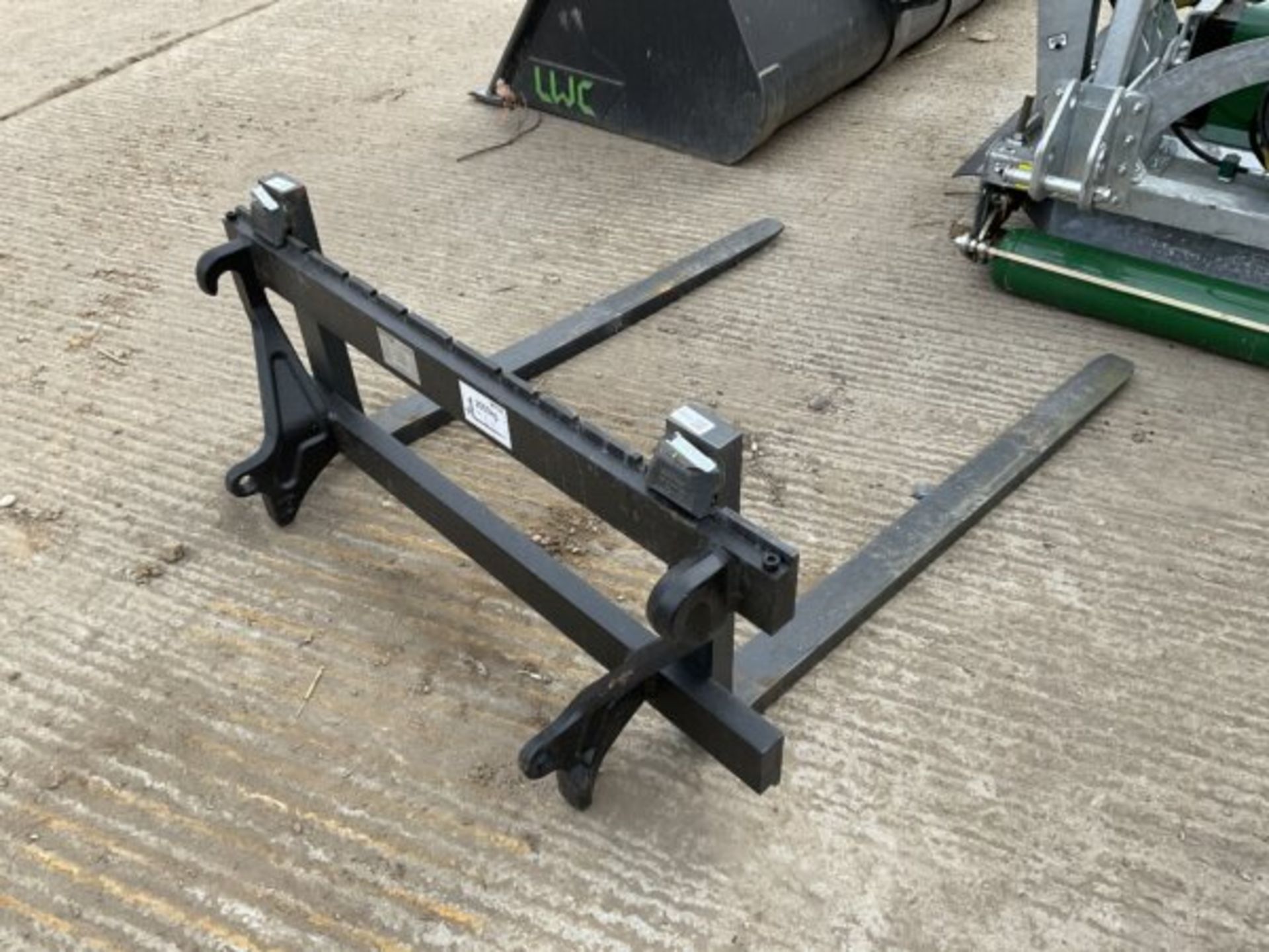 ELI2-2012 2 TONNE PALLET FORKS WITH EURO BRACKETS - NEW FOR 2022 - Image 5 of 8